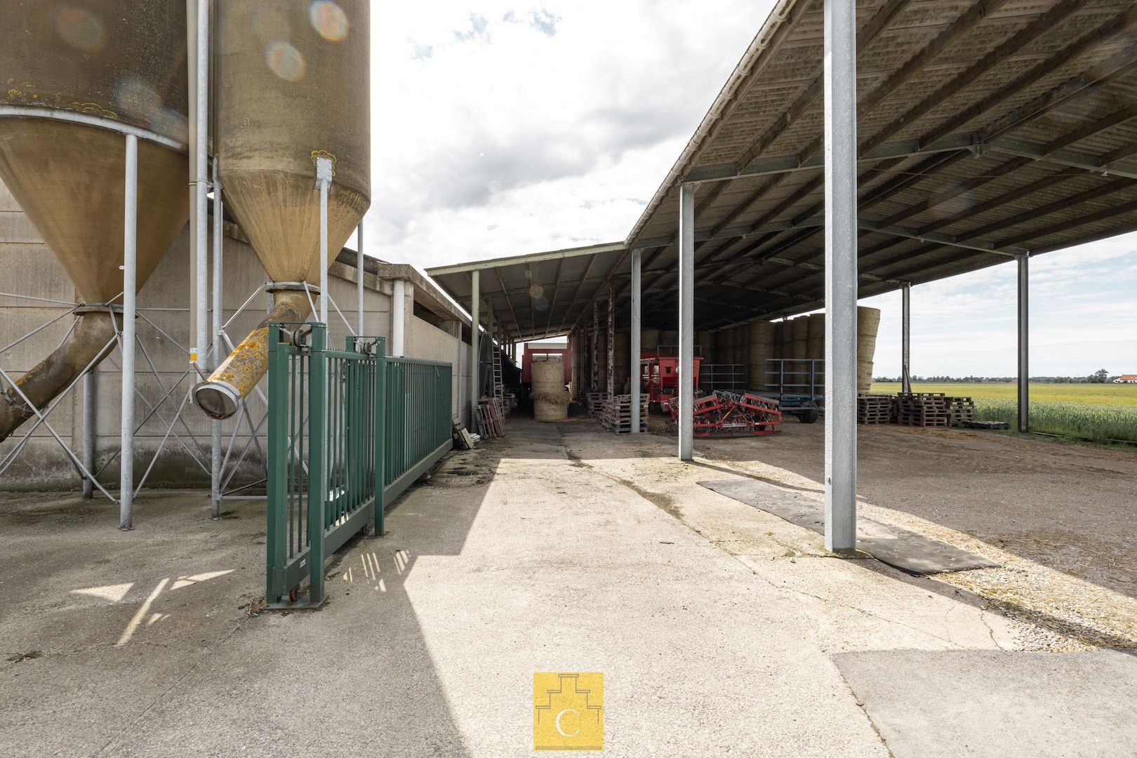 Boerderij te midden van de velden in het pittoreske Eggewaartskapelle, Veurne foto 28