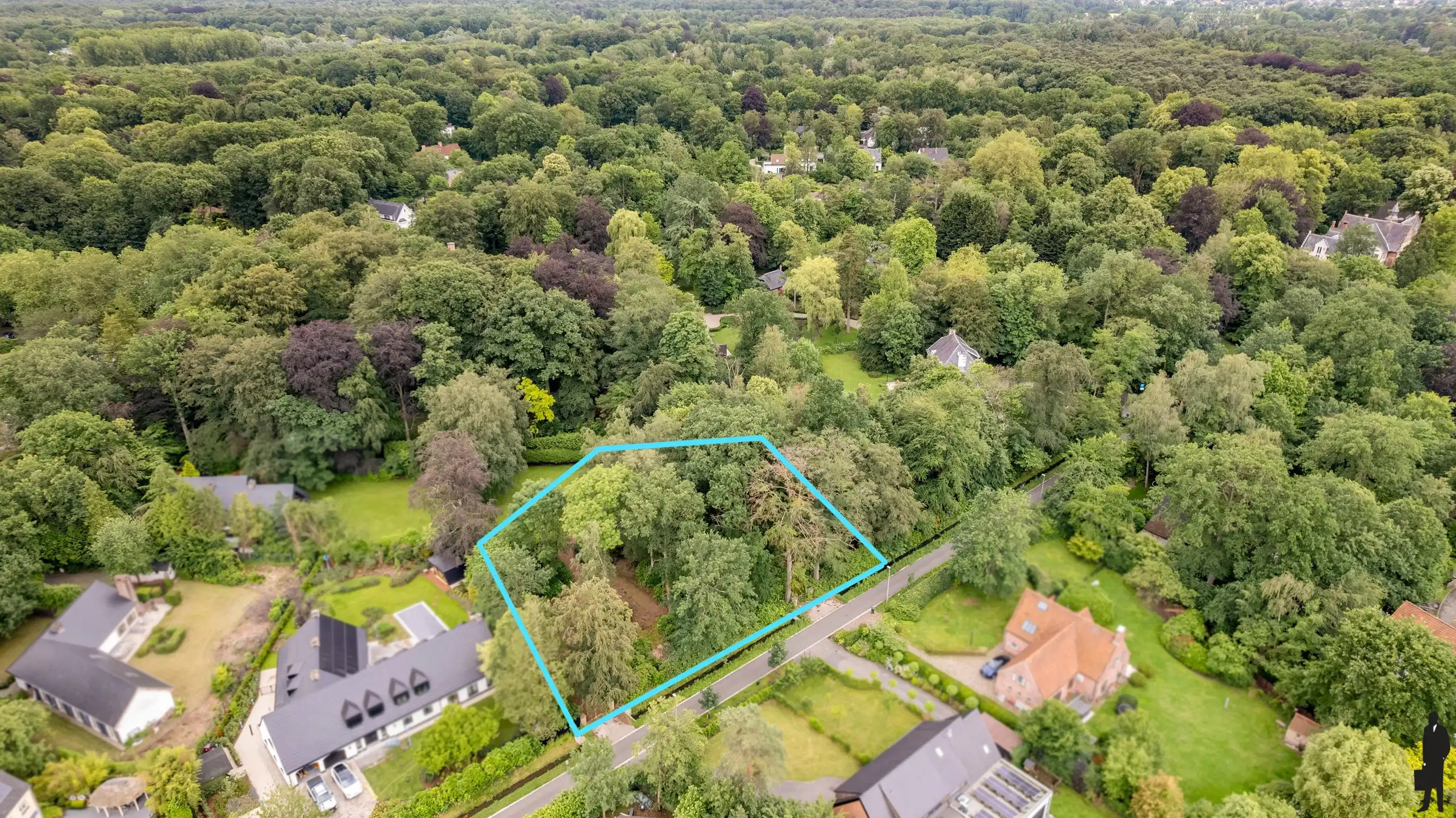 Uniek perceel grond van ca. 3147m² en een perceelbreedte van 56 m! foto 7