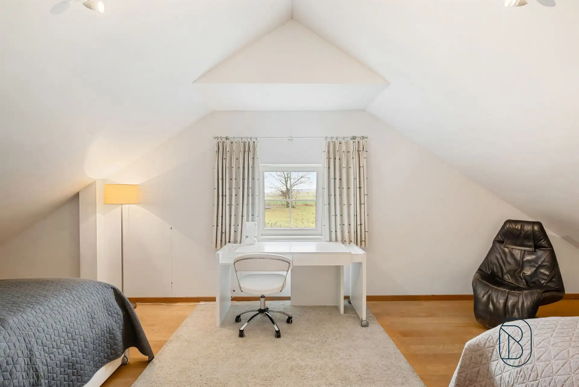 Topgelegen prachtige vakantiewoning met binnenzwembad foto 32