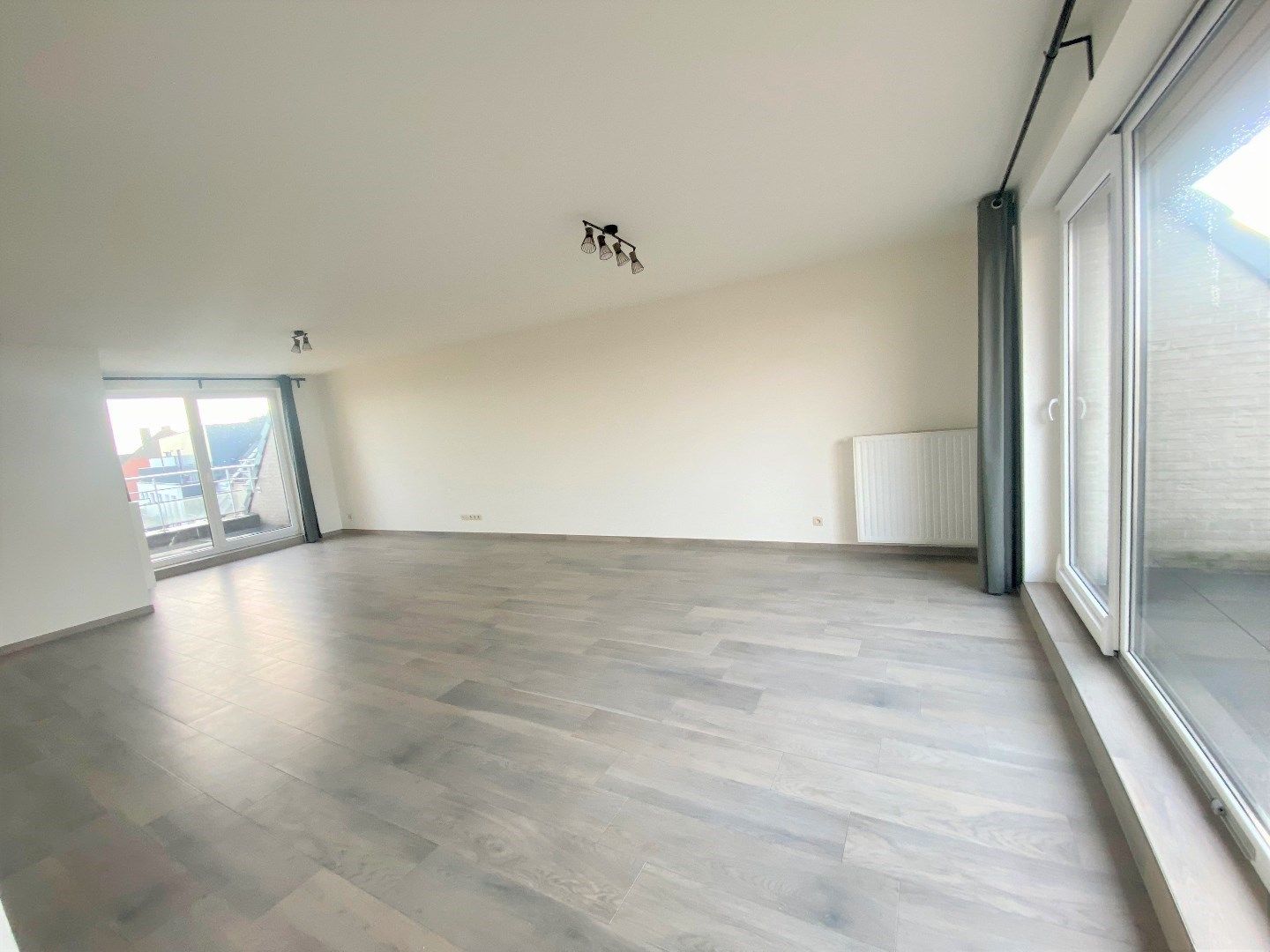 Modern appartement met 2 slaapkamers en prachtig verzicht foto 3