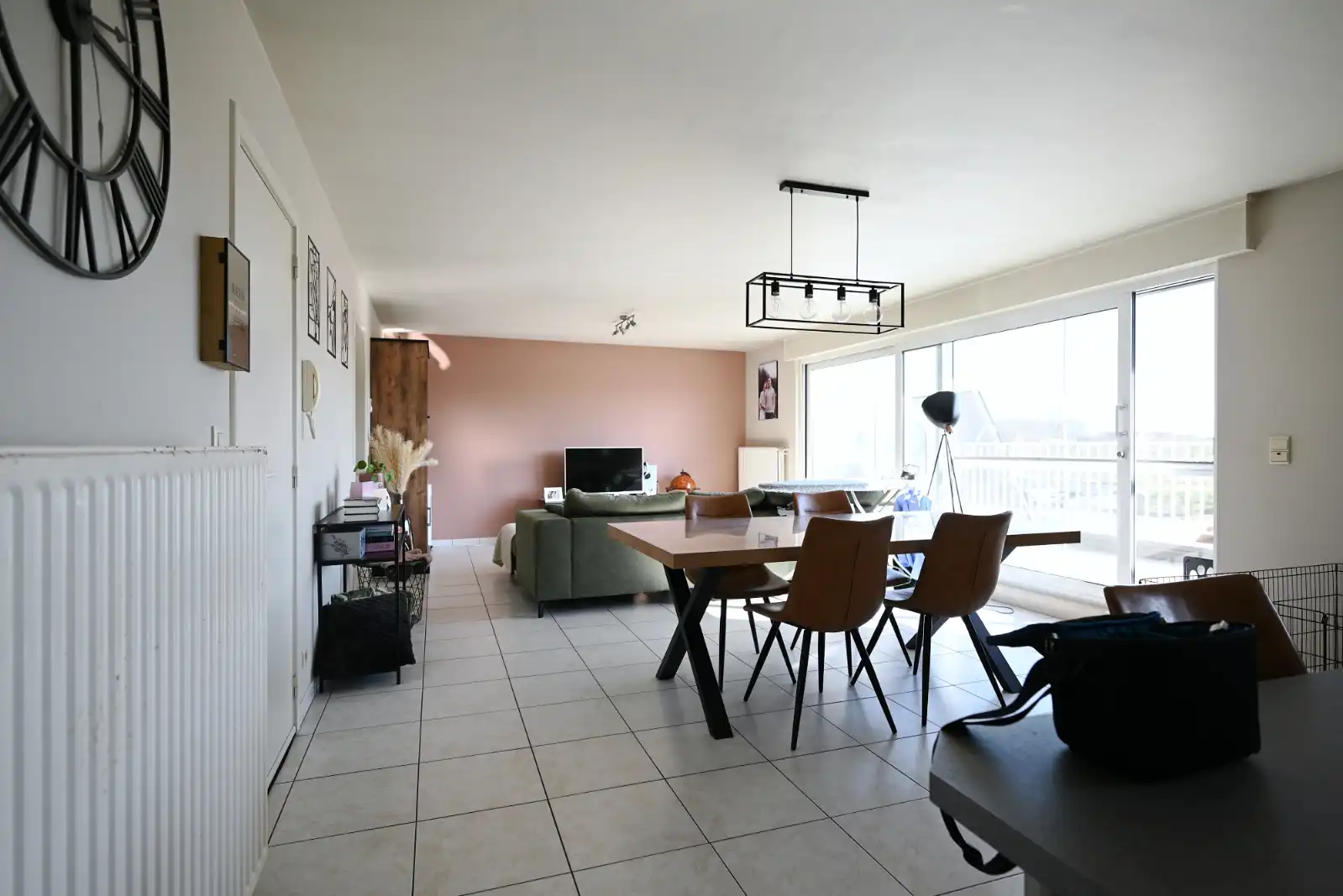 Ruim en lichtrijk appartement met prachtig zicht op het Roobeekpark! foto {{pictureIndex}}