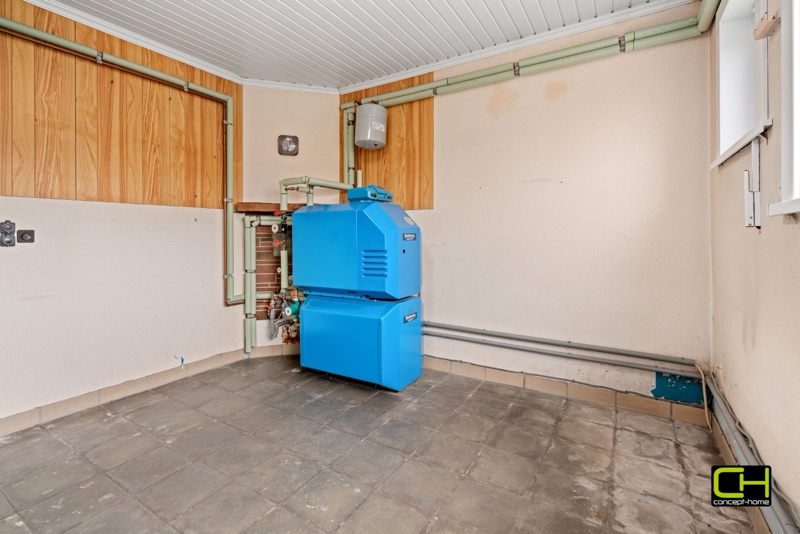 Lichtrijke woning met veel potentieel te koop in Sleidinge foto 16