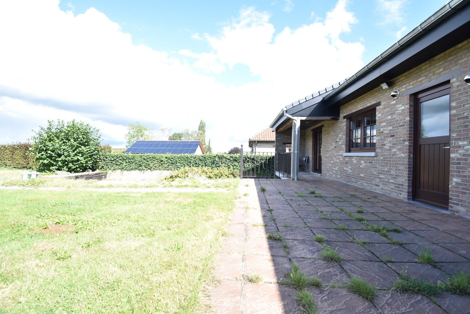 Grondig gerenoveerde woning met grote tuin in het landelijke Alt-Hoeselt foto 32