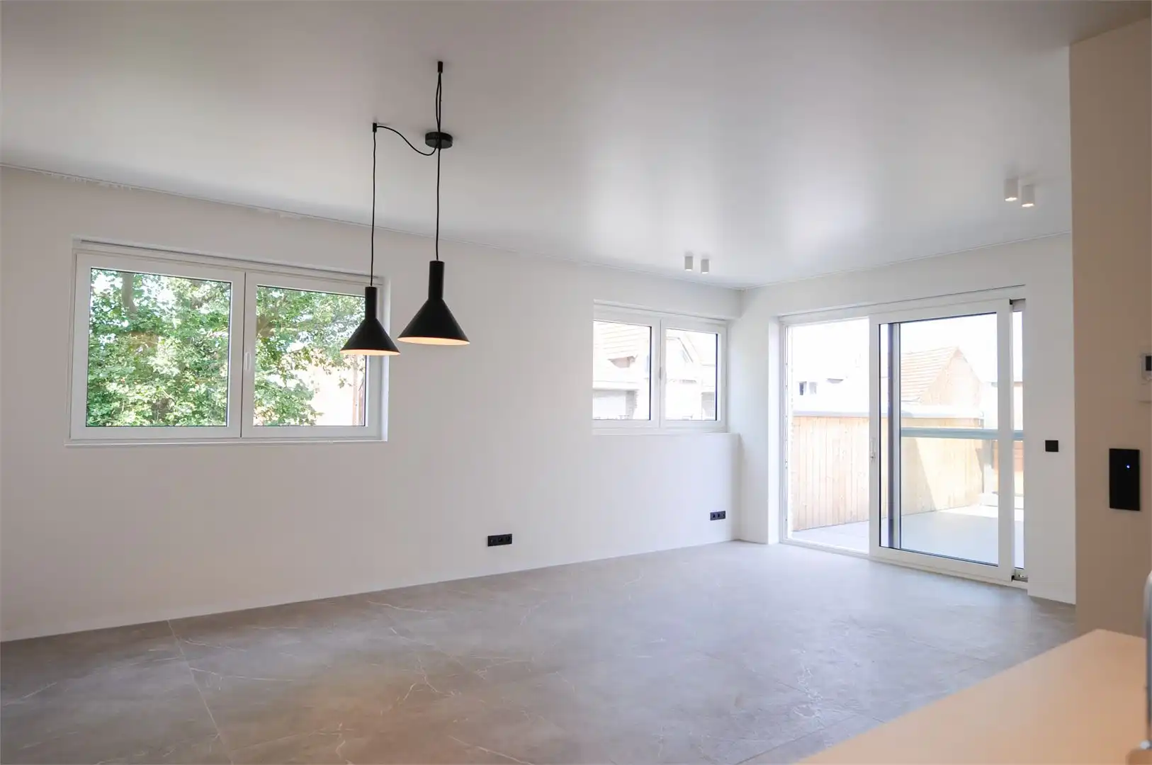 2 slaapkamer appartement met groot terras foto 13