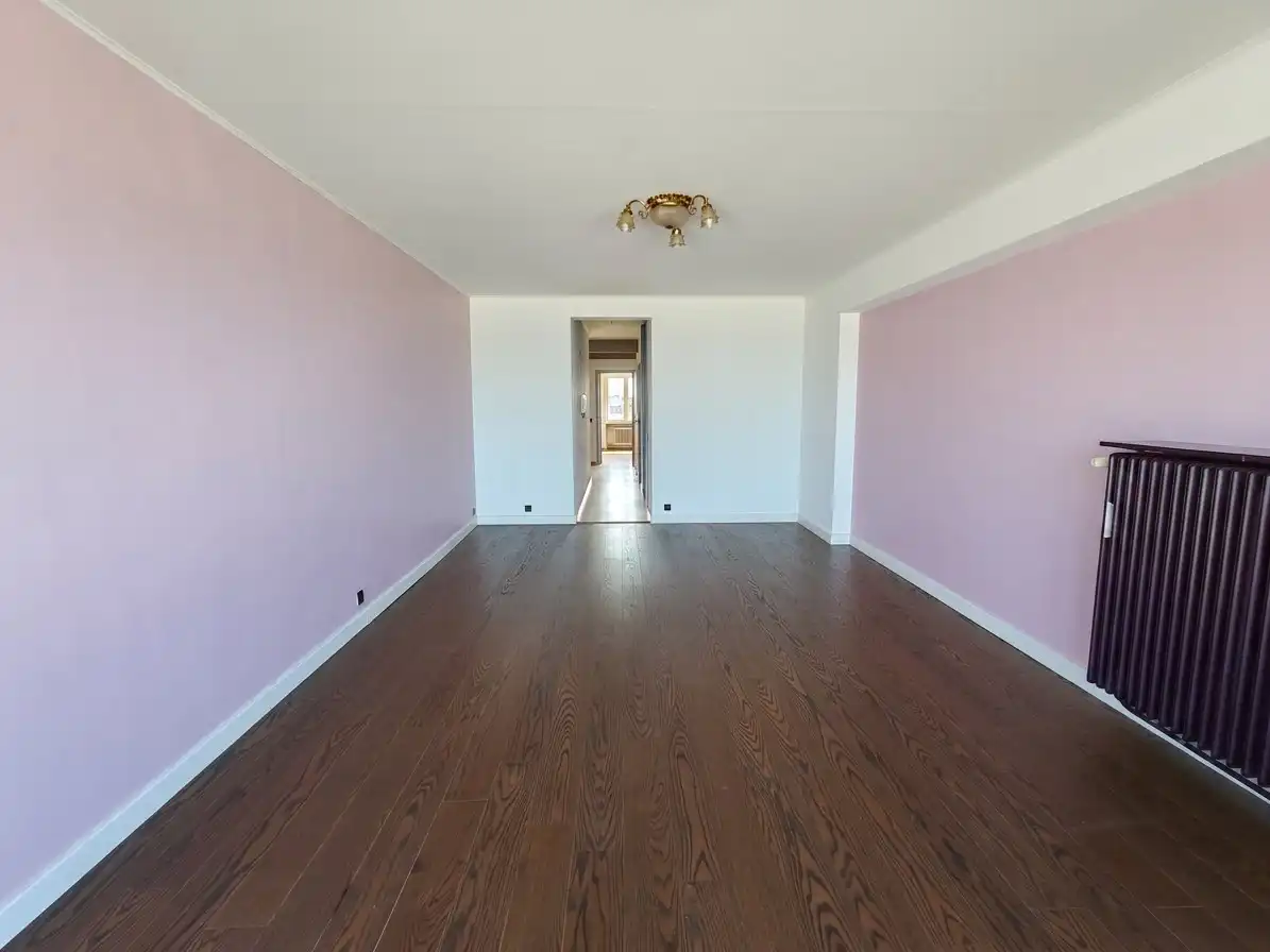 Lichtrijk appartement met panoramisch zeezicht aan de kust foto 2