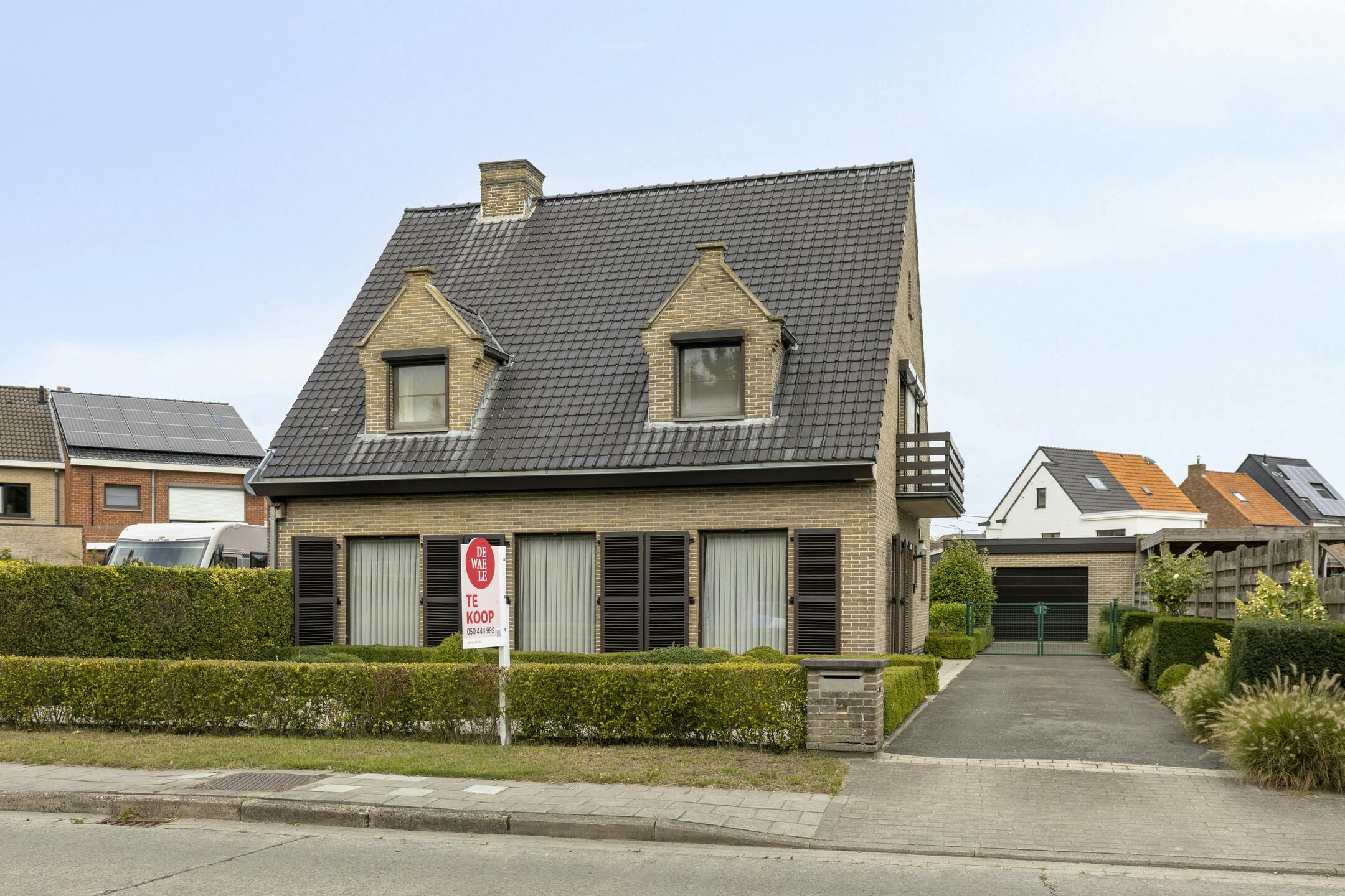 Huis met 4 slaapkamers, tuin en ruime garage in Maldegem foto 3