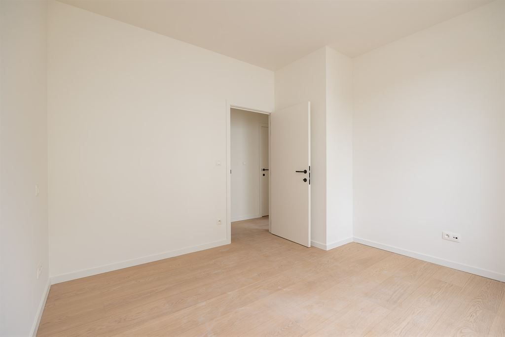 Ruim 3-slaapkamer appartement met luxe afwerking foto 13