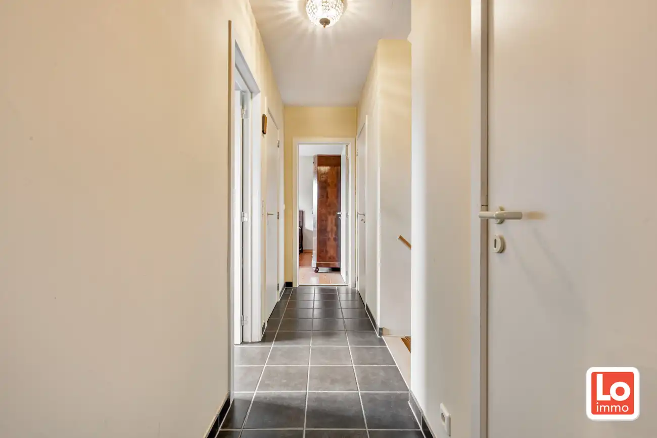 Instap klare open woning met inpandige garage en zonnige tuin op een toplocatie nabij het centrum van Lochristi! foto 19