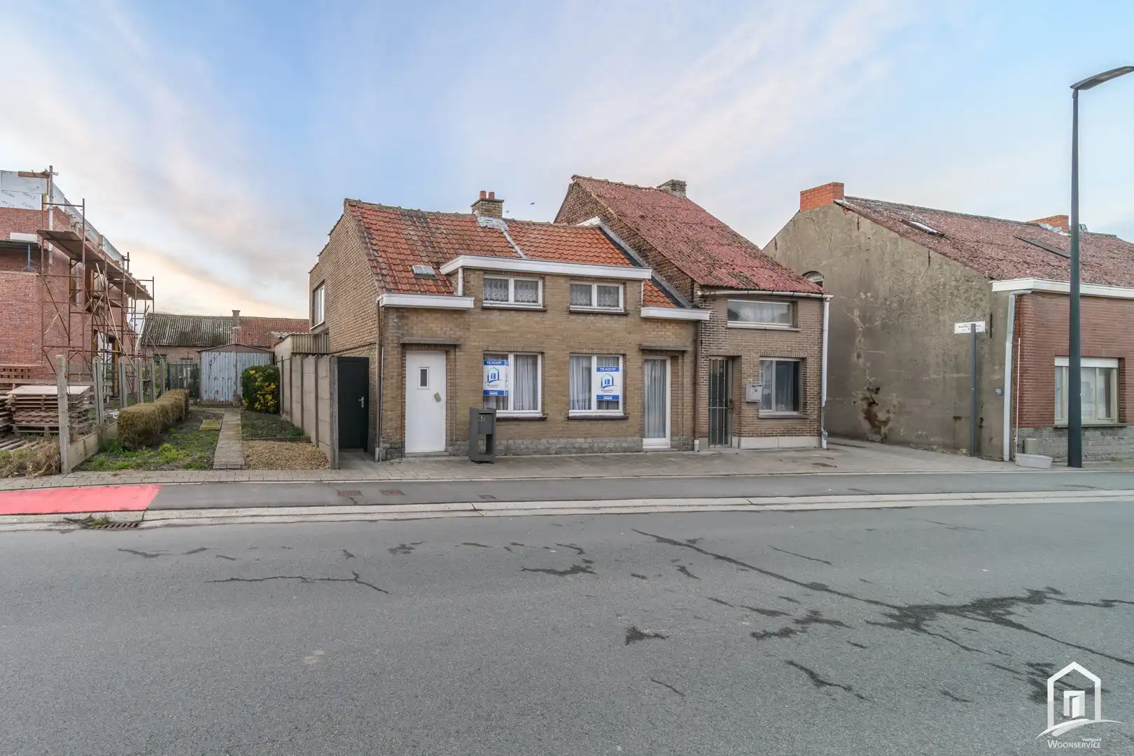 Te renoveren gezinswoning met zeer ruime tuin! foto 2