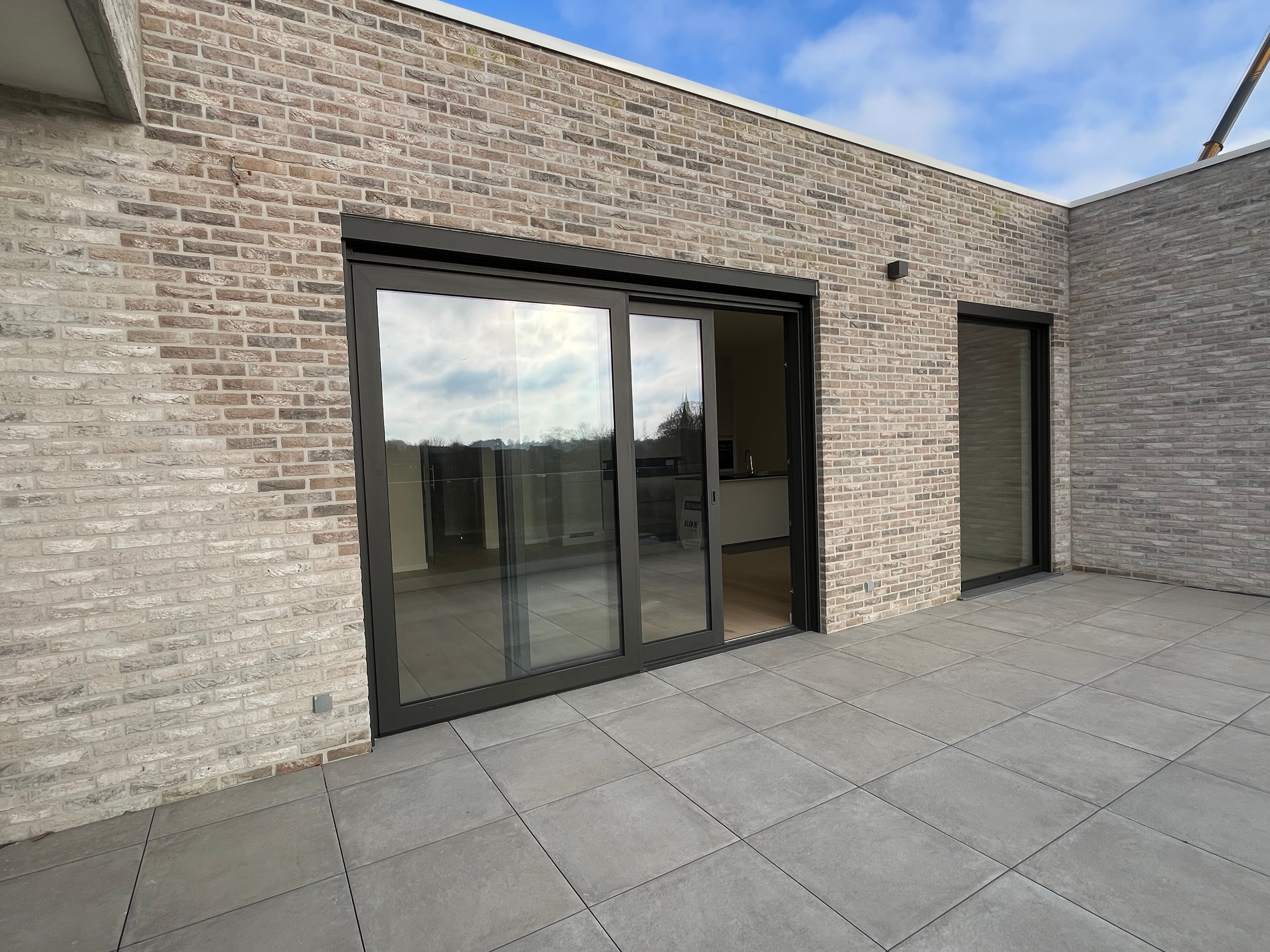 Zonovergoten nieuwbouw appartement + garage foto 11