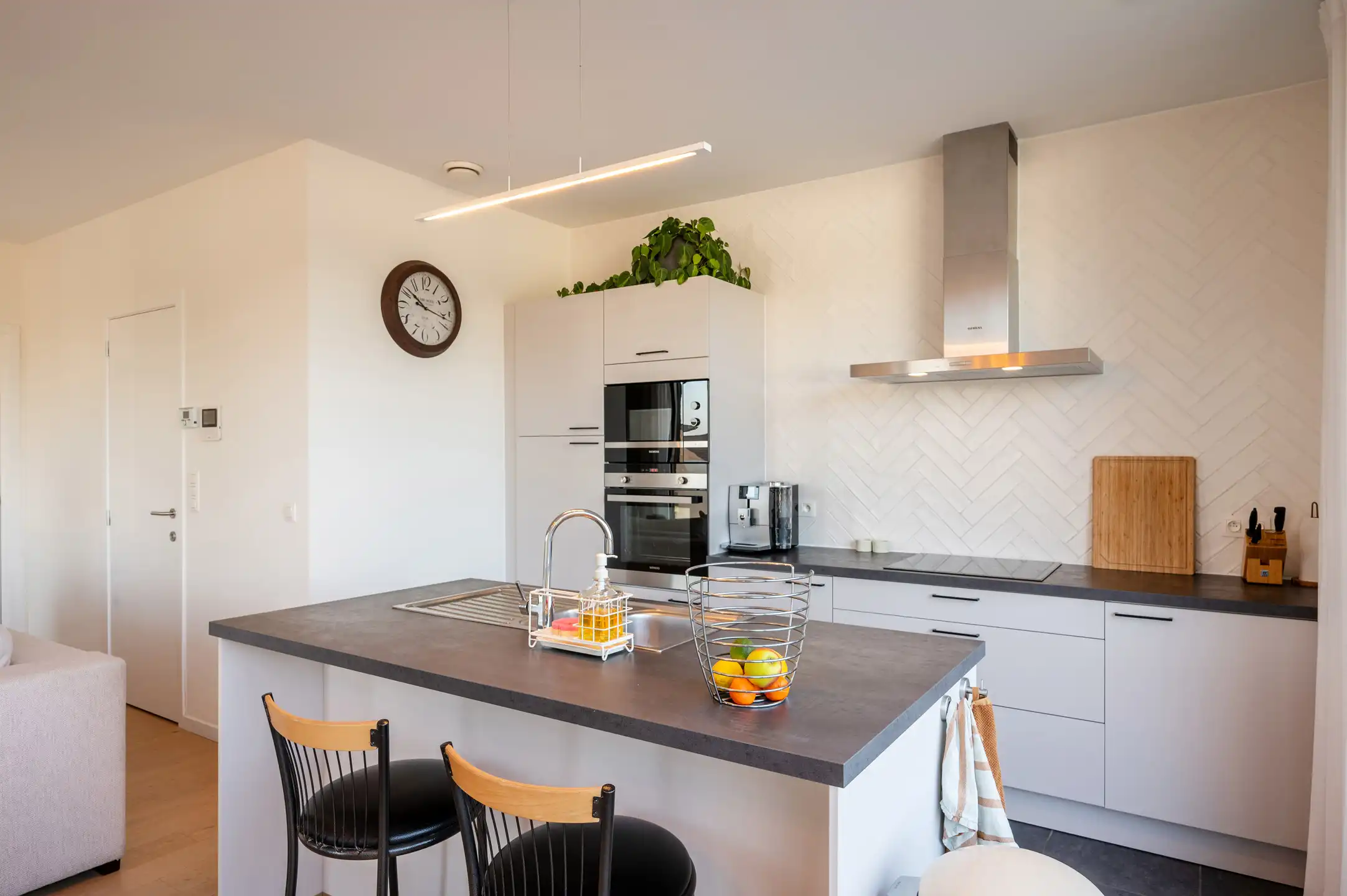 Modern en ruim appartement (2021) met 3 slaapkamers en zonneterras te Muizen. foto 4
