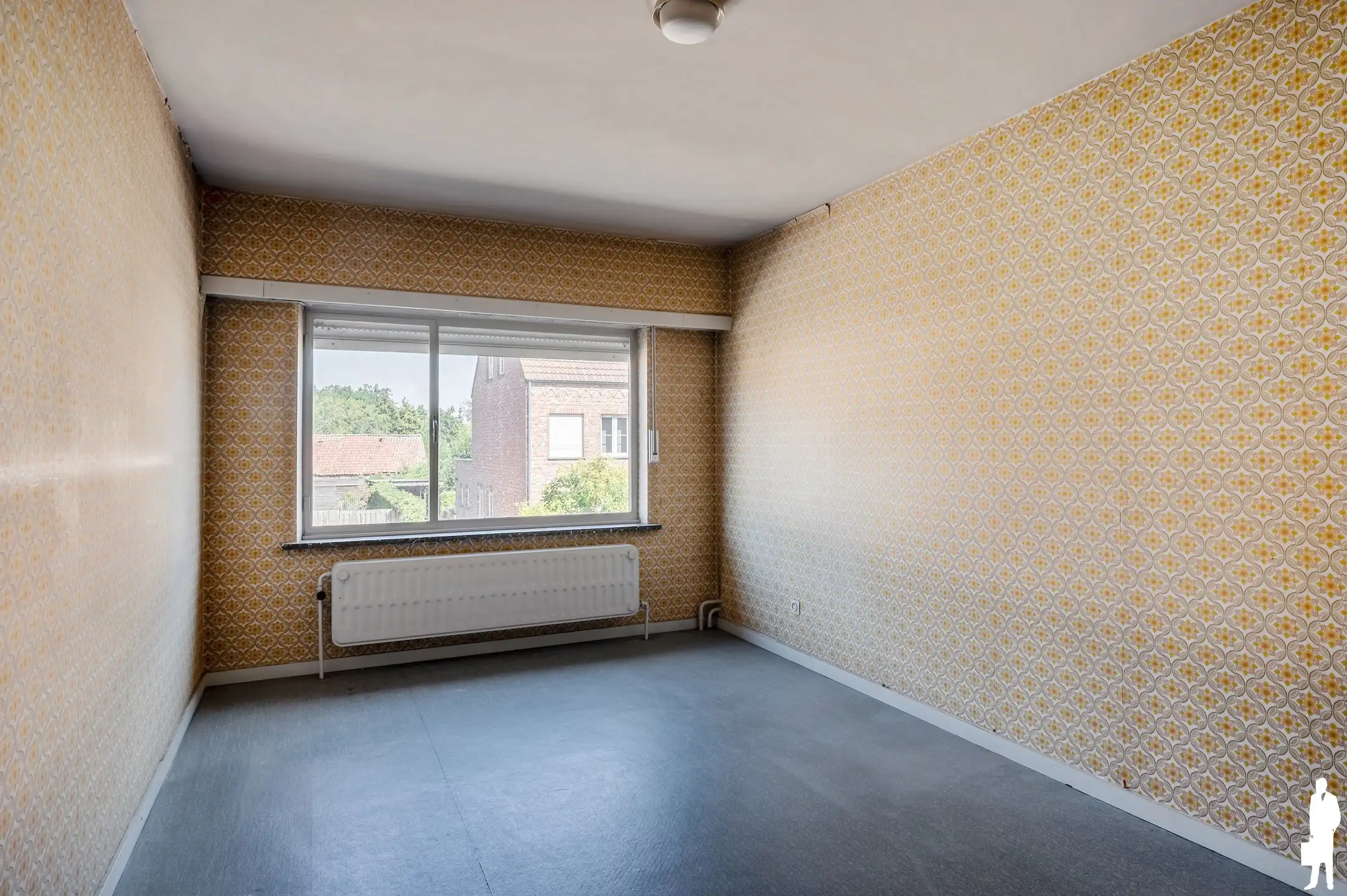 Verrassend ruime te renoveren gezinswoning met 4 slaapkamers, garage, tuin en grote zolder in centrum Essen foto 16