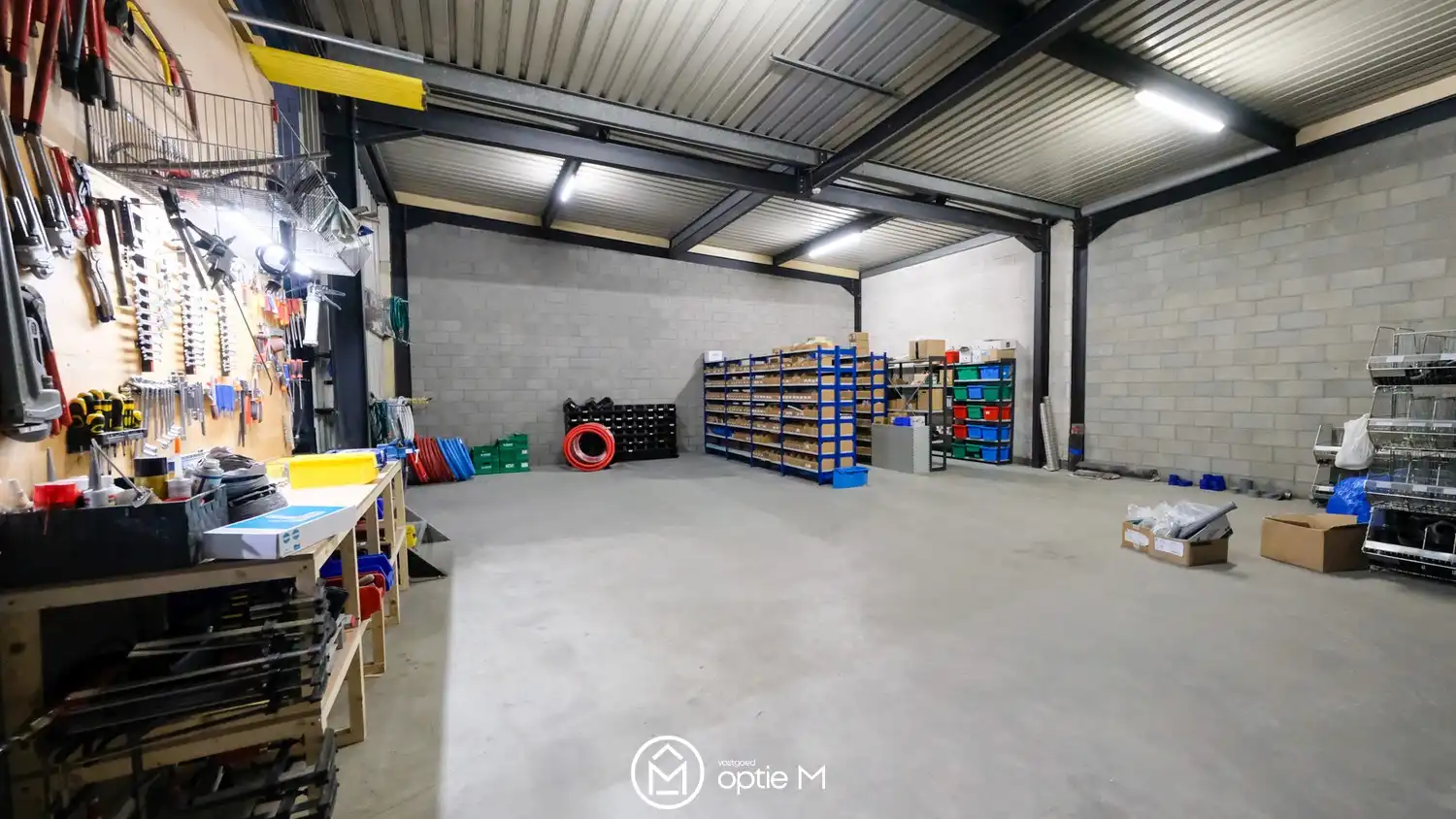 Vlot bereikbaar magazijn met kantoor te Huur in Paal foto 12