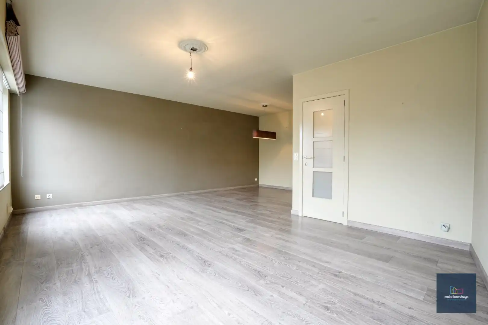 Ruim duplex appartement in centrum Mariakerke foto 3