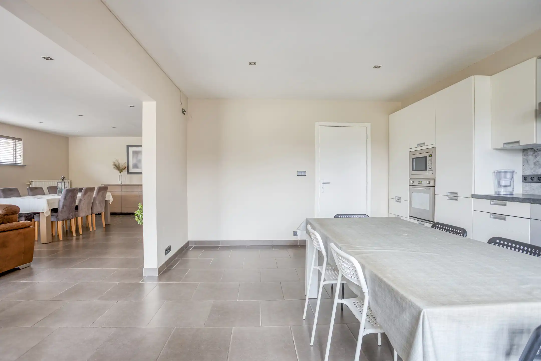 Ruime, energiezuinige woning met 6 slaapkamers & 2 badkamers foto 6