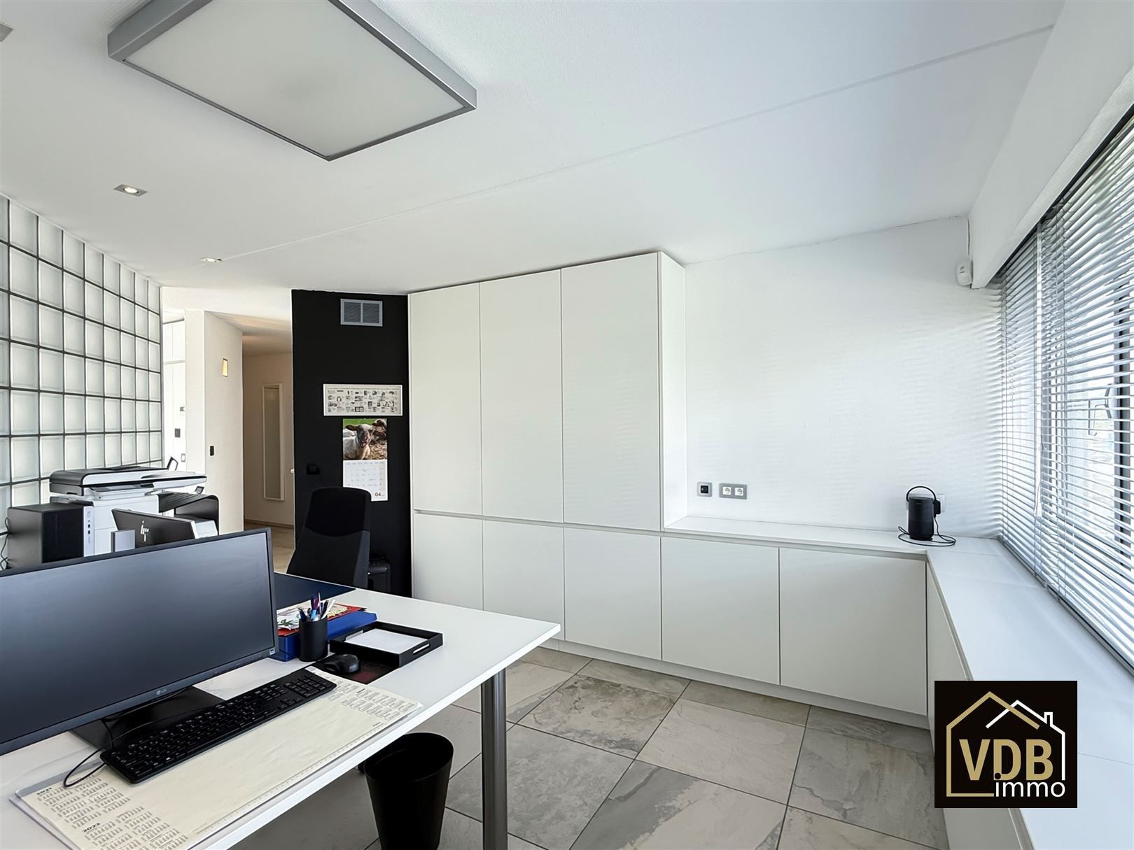 Penthouse zeer goed afgewerkt foto 33