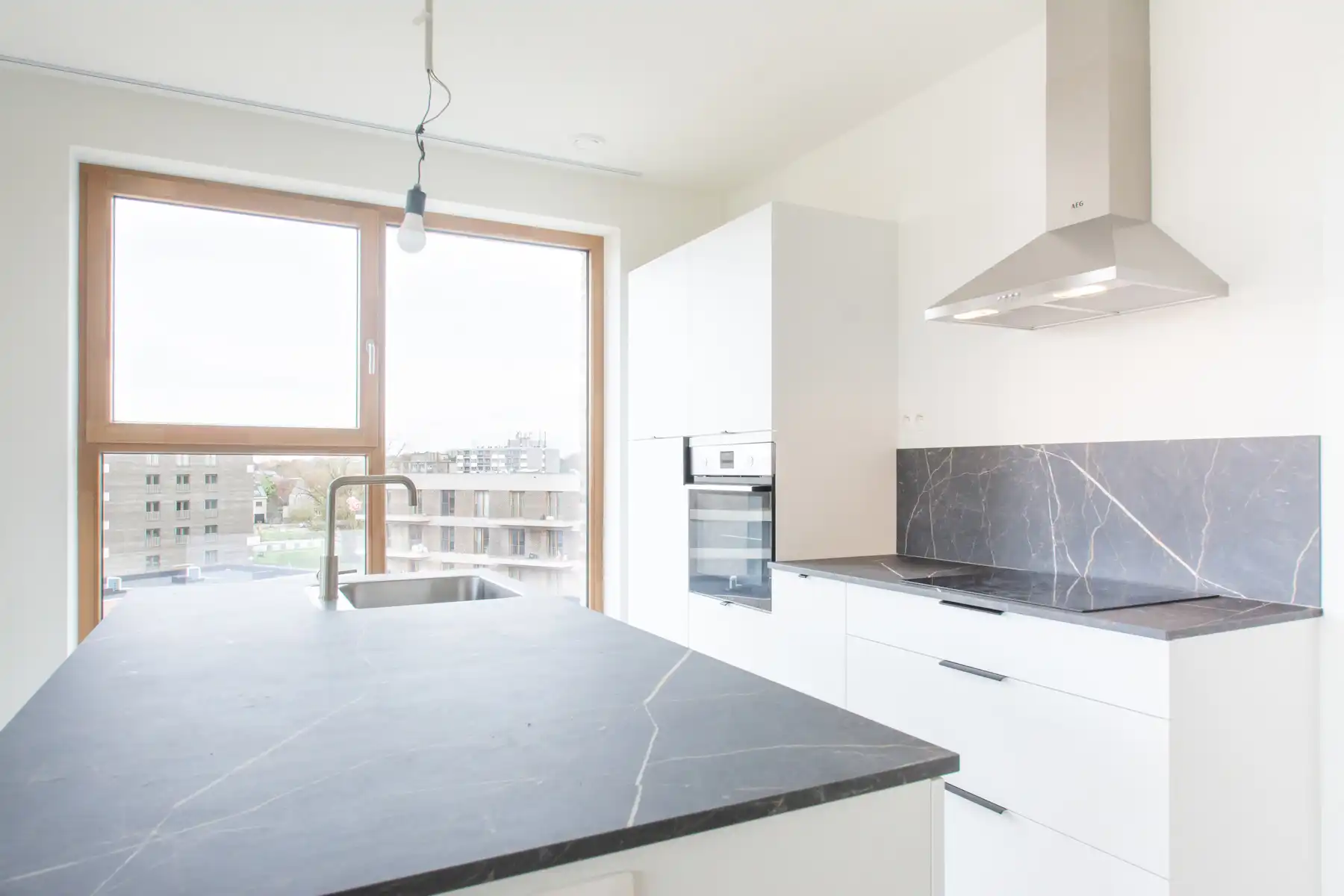 Rustig en comfortabel 2slpk appt. met mooi terras  foto 4