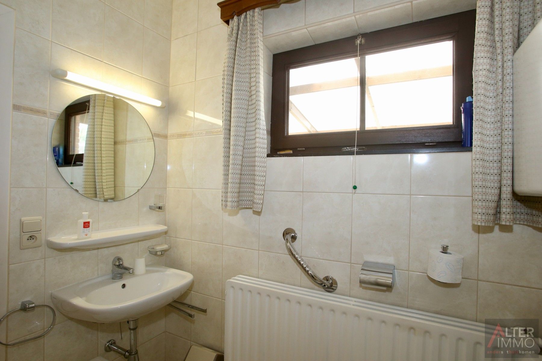 Goed gelegen, degelijk onderhouden woning te Viversel! 3 slaapkamers, 10are en breed perceel van 23m. foto 14