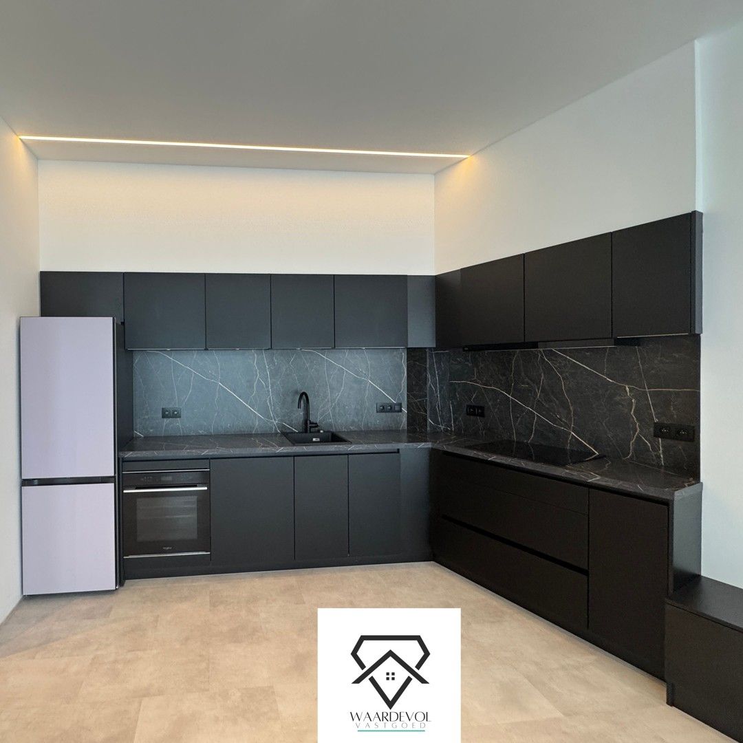 Instapklaar centraal gelegen appartement te Gent foto {{pictureIndex}}