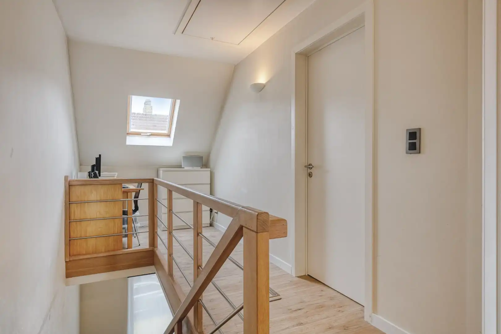 Instapklare bel-etagewoning met dubbele garage en tuin in het centrum van Retie foto 18