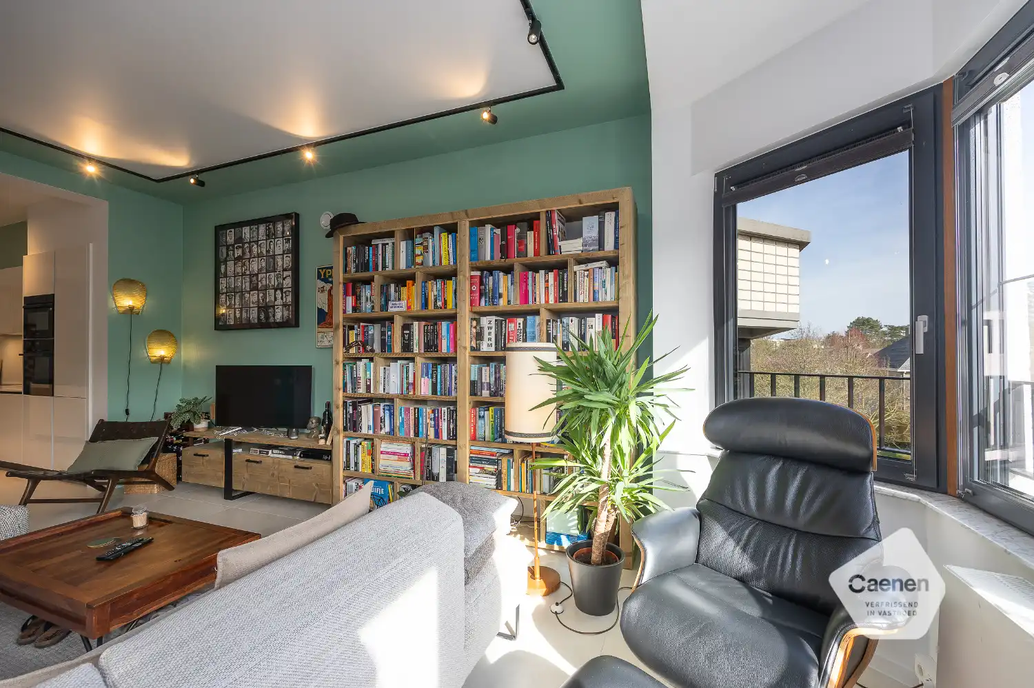 Ruim gerenoveerd drie slaapkamer appartement nabij centrum Oostende foto 6