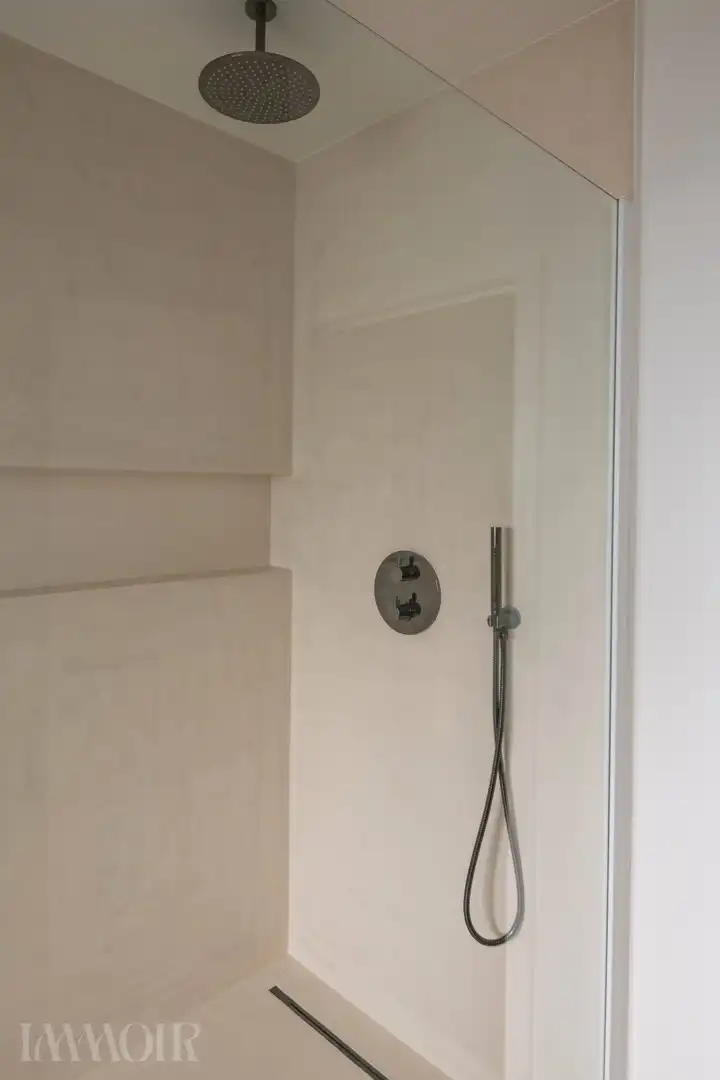 Unieke, volledig gerenoveerde woning met zwembad te Herentals foto 18