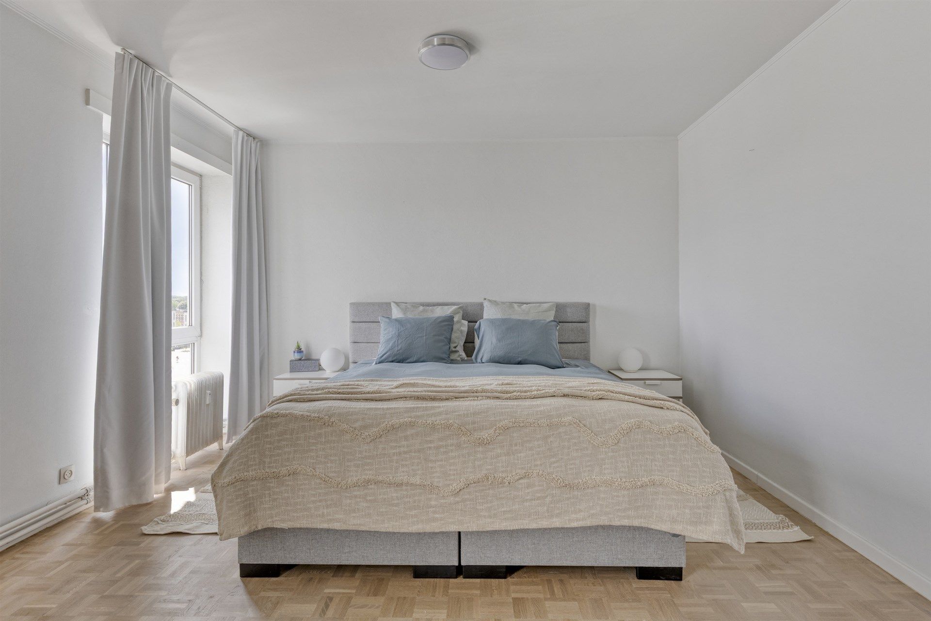 Instapklaar appartement met terras te koop in Berchem!  foto 11