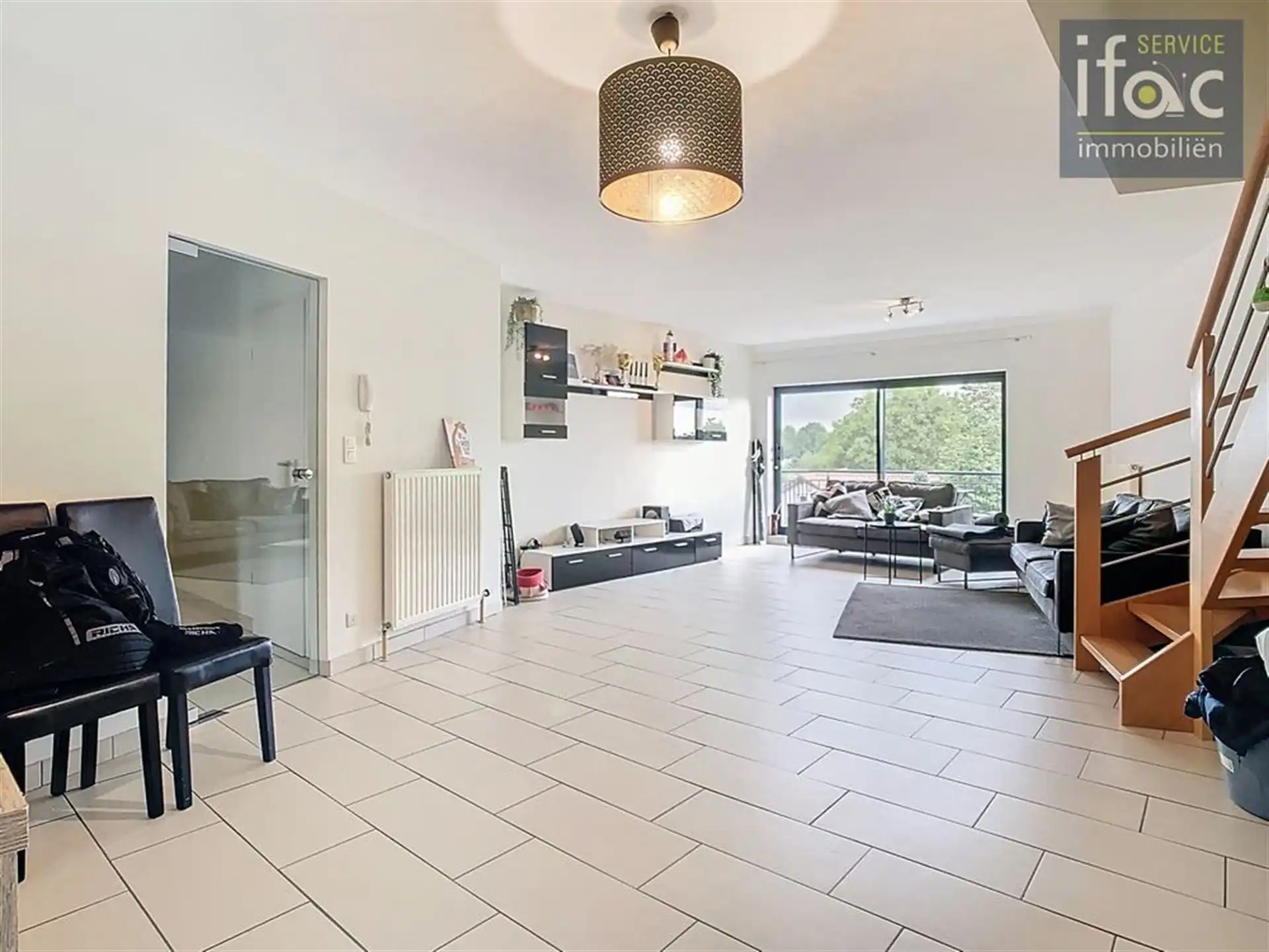 Goed gelegen duplex met 2 slaapkamers en terras foto 2