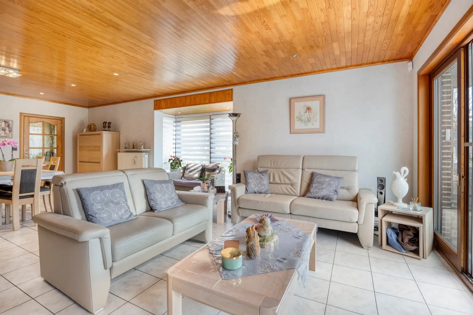 Zeer nette bungalow woning foto 8