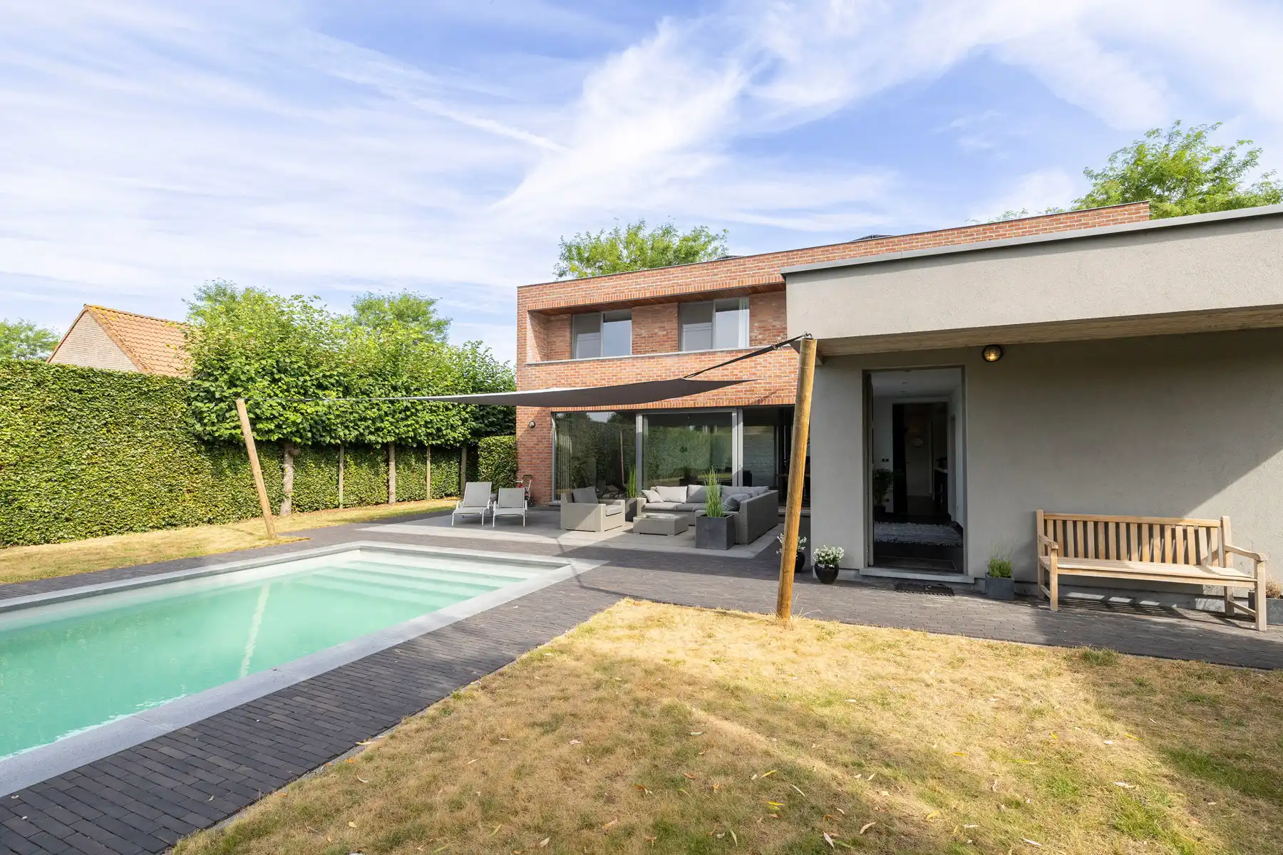 Moderne villa met zwembad op 1.282m² foto 32