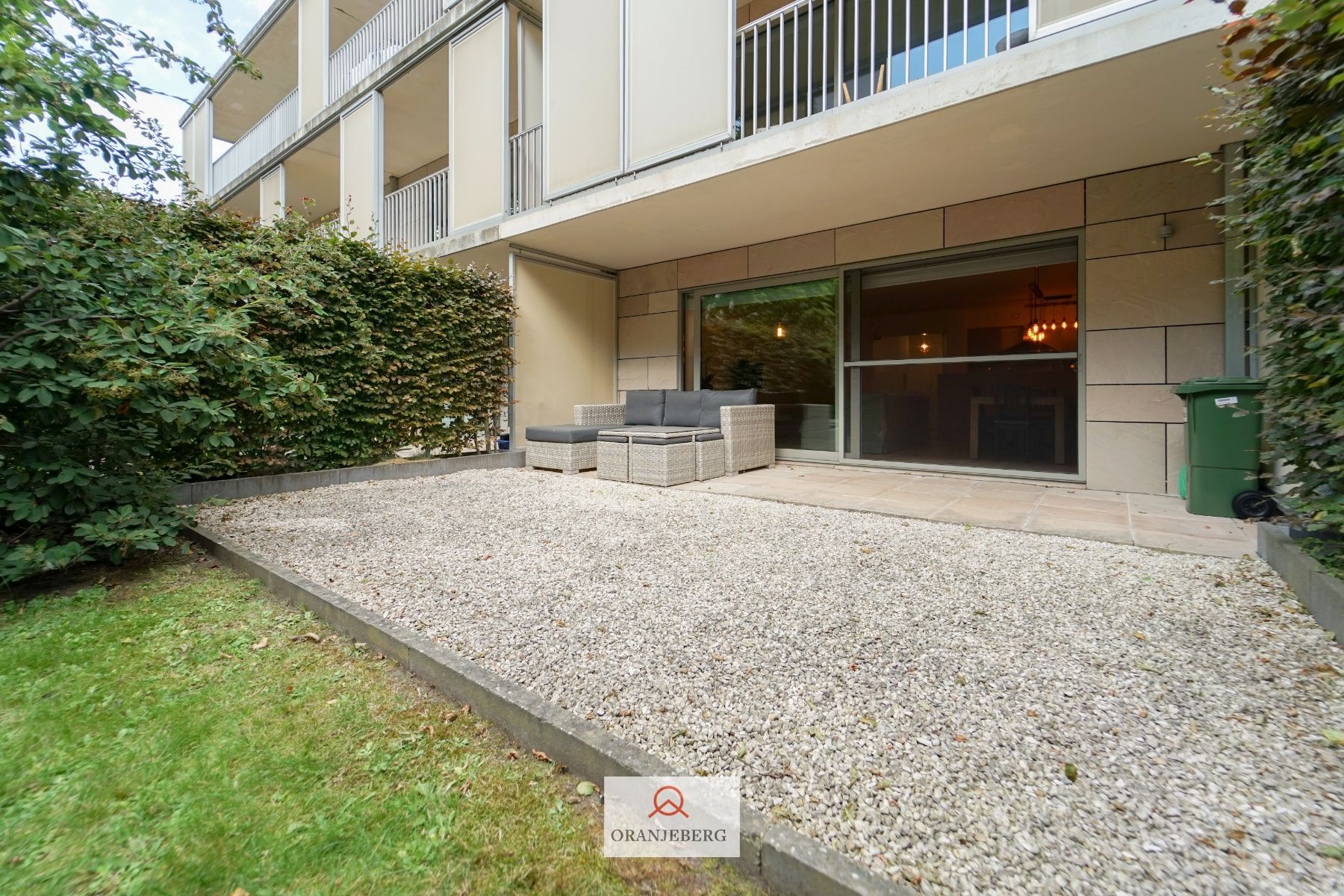 Modern gelijkvloers 2 slpk appartement met groot terras rustig gelegen in centrum Gent foto 5