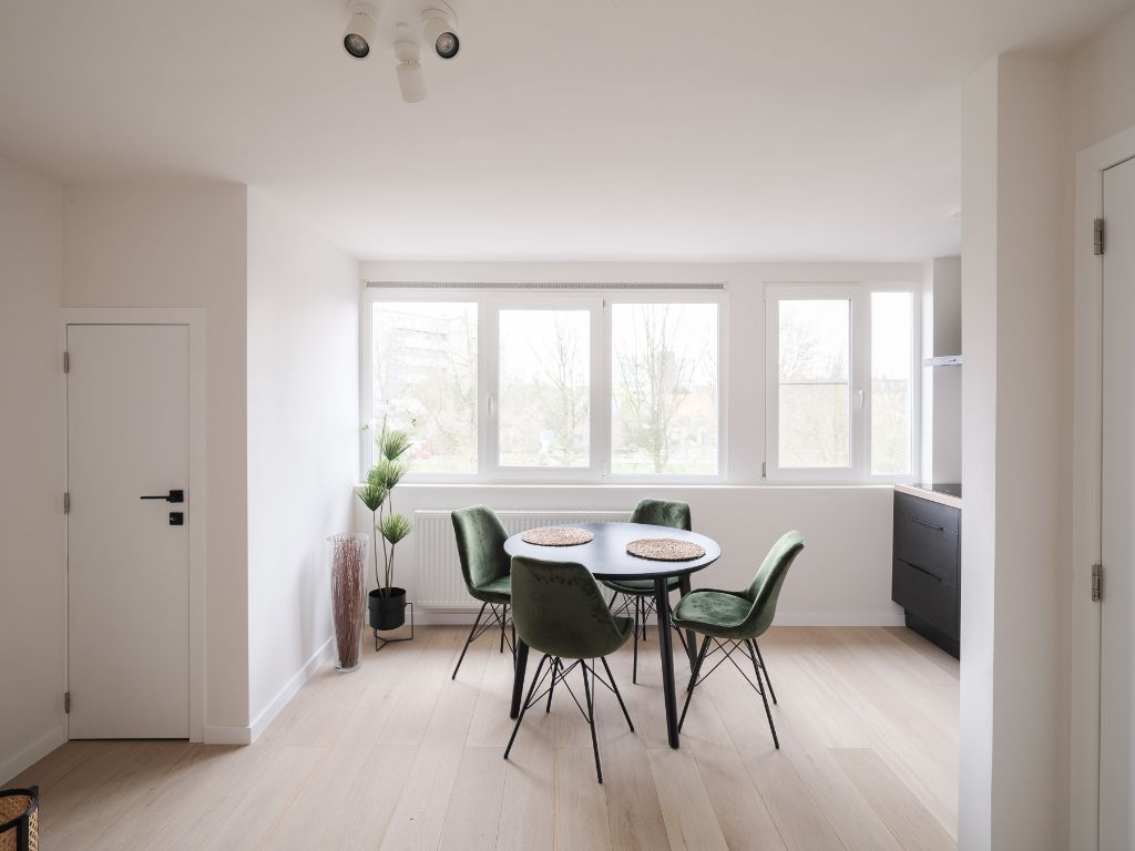 Lichtrijke 1-slpk appartementen nabij station Gent-Sint-Pieters foto 5