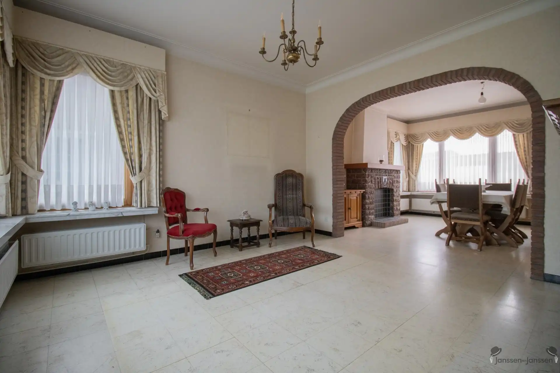 Te renoveren woning met 3 slaapkamers op 643 m² foto 7