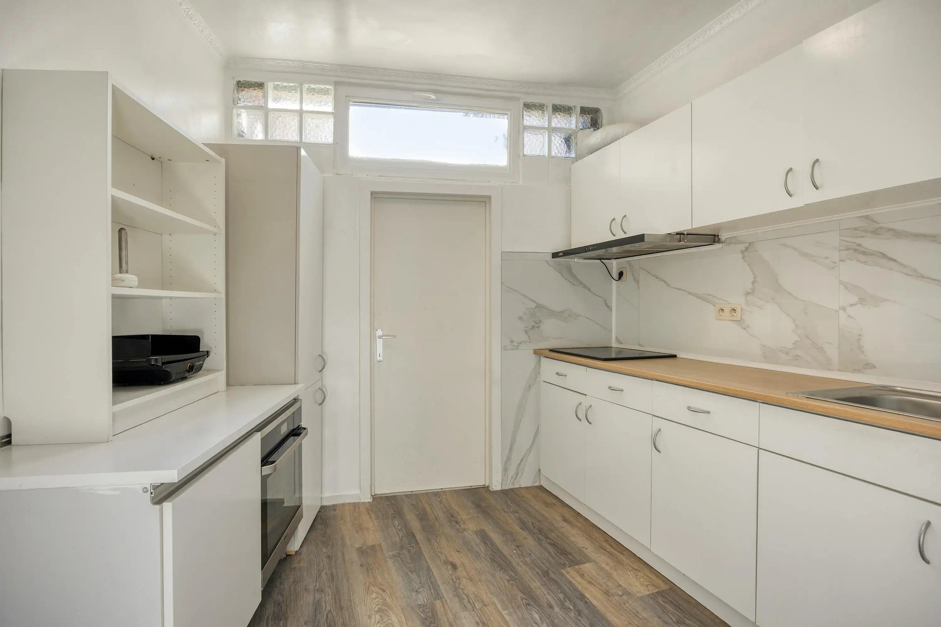 Charmante tweegevelwoning te koop in hartje Strombeek-Bever foto 4