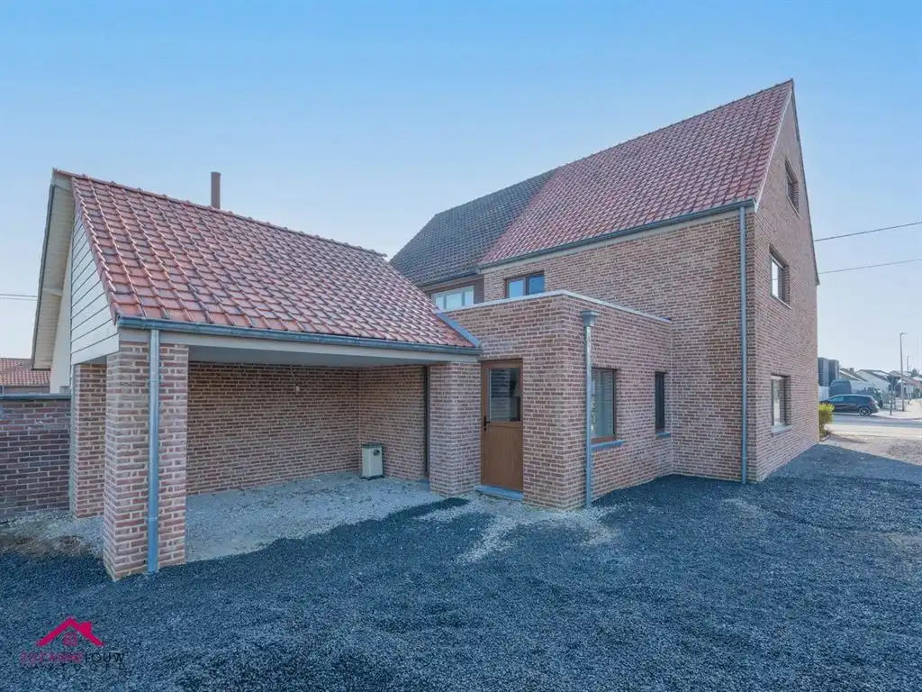 Instapklare gezinswoning, volledig gerenoveerd foto 3