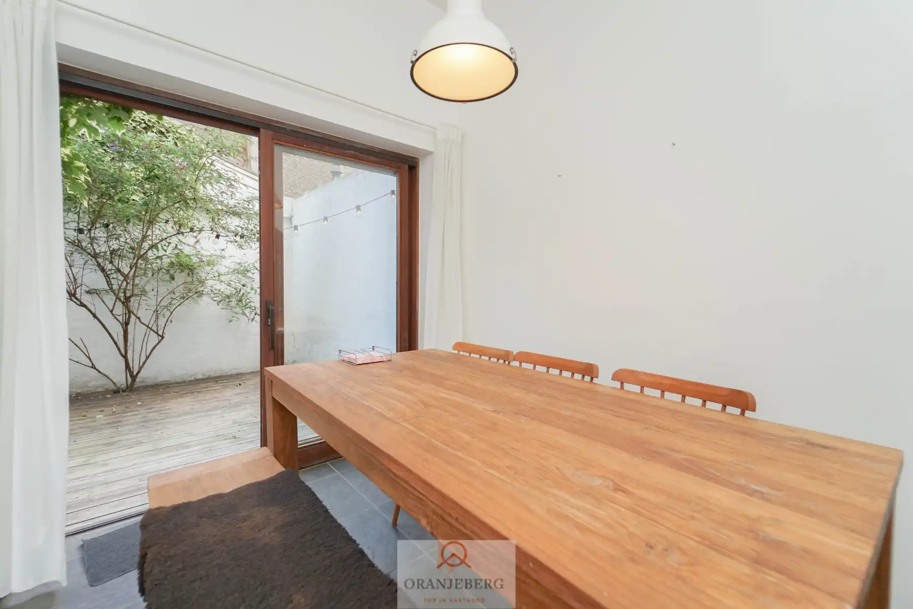 Charmante, gerenoveerde woning nabij Elyzeese Velden foto 7