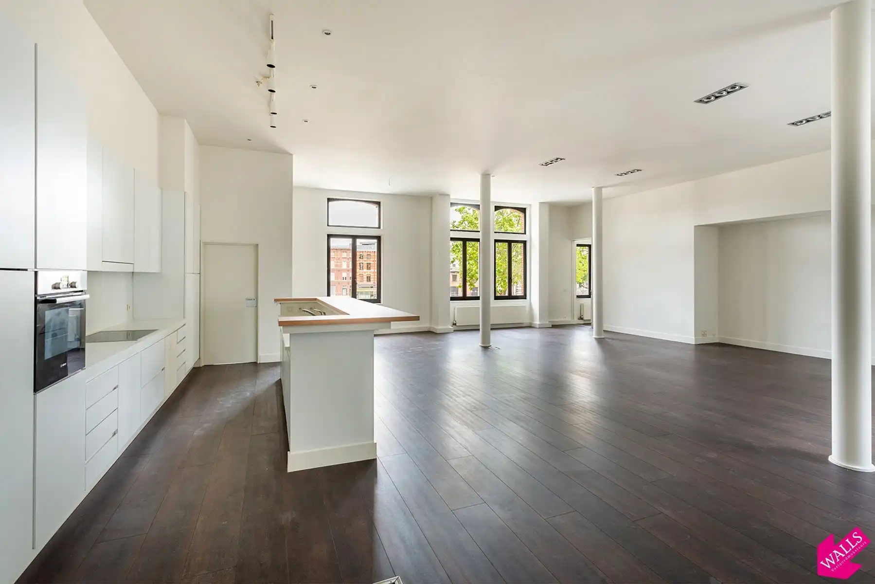 Prachtige loft in historisch gebouw op absolute top locatie! foto 2