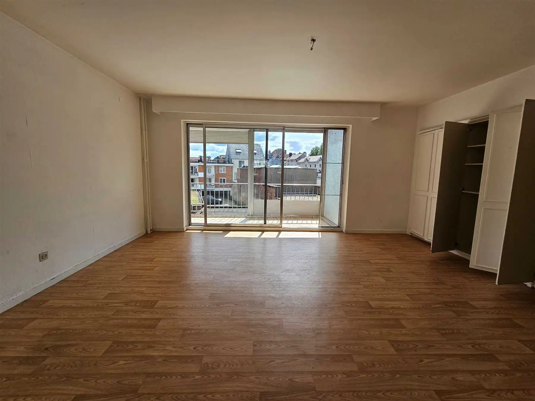 Zeer ruim appartement !!! foto 7