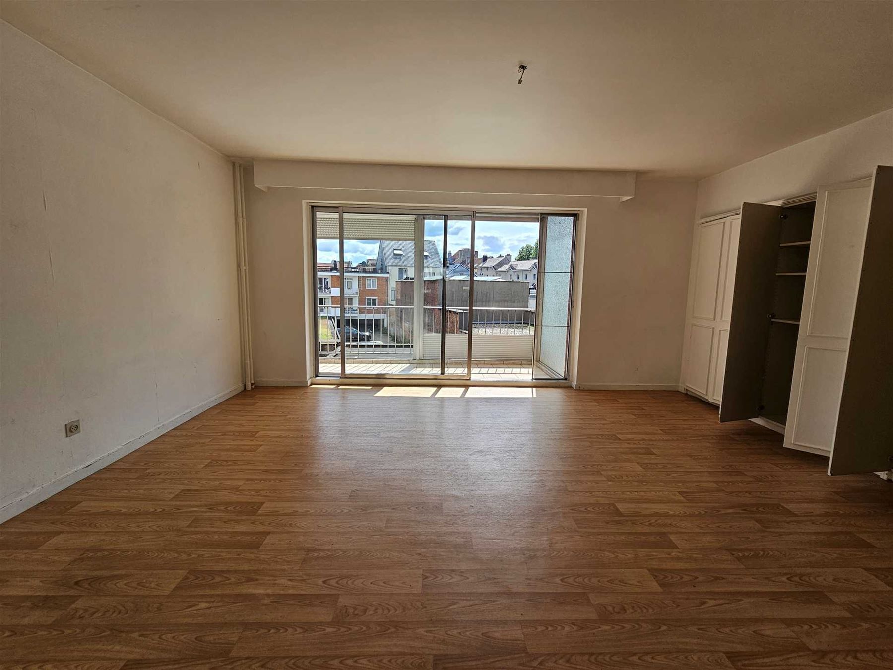 Zeer ruim appartement !!! foto 7