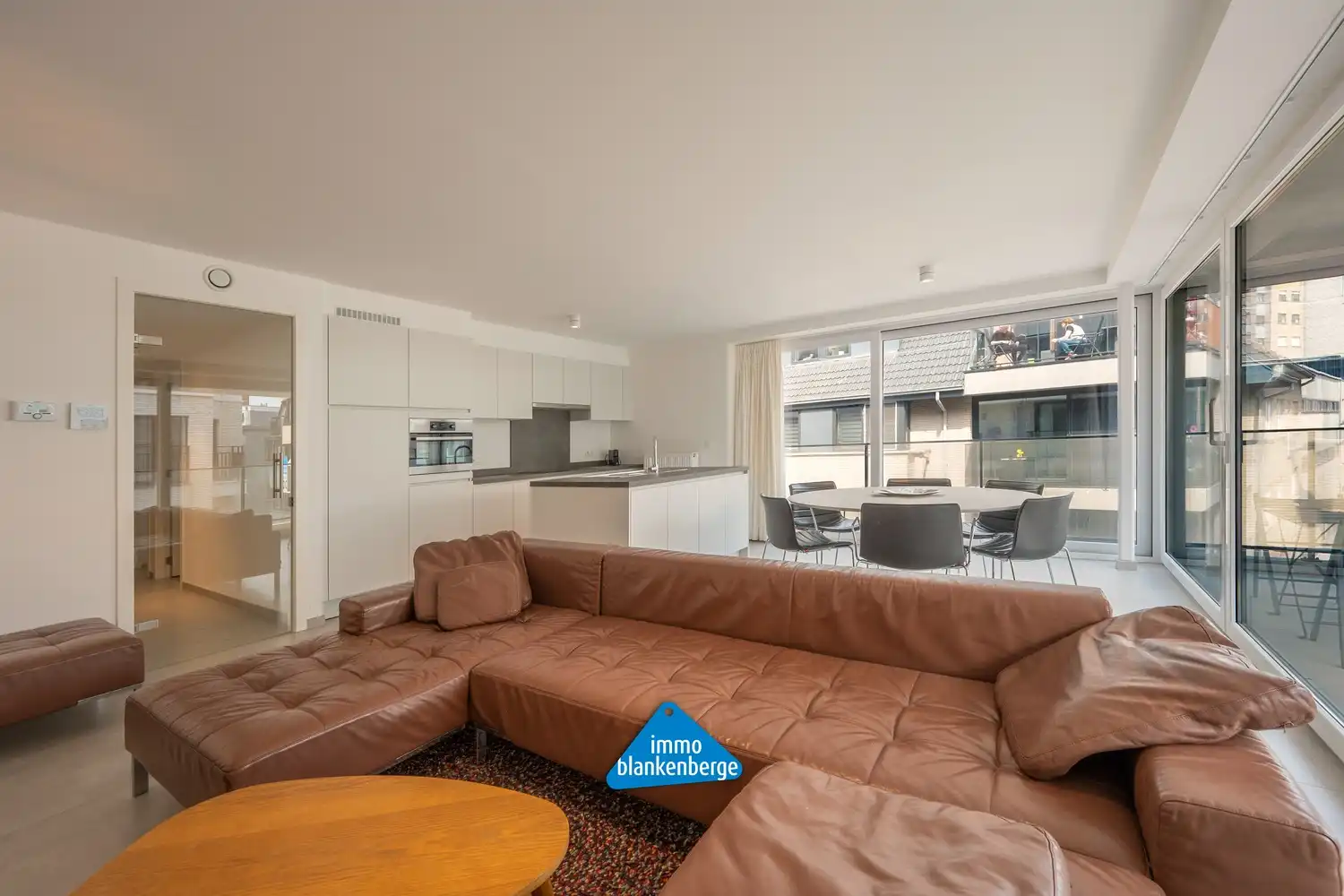 Prachtig hoekappartement op toplocatie foto 2