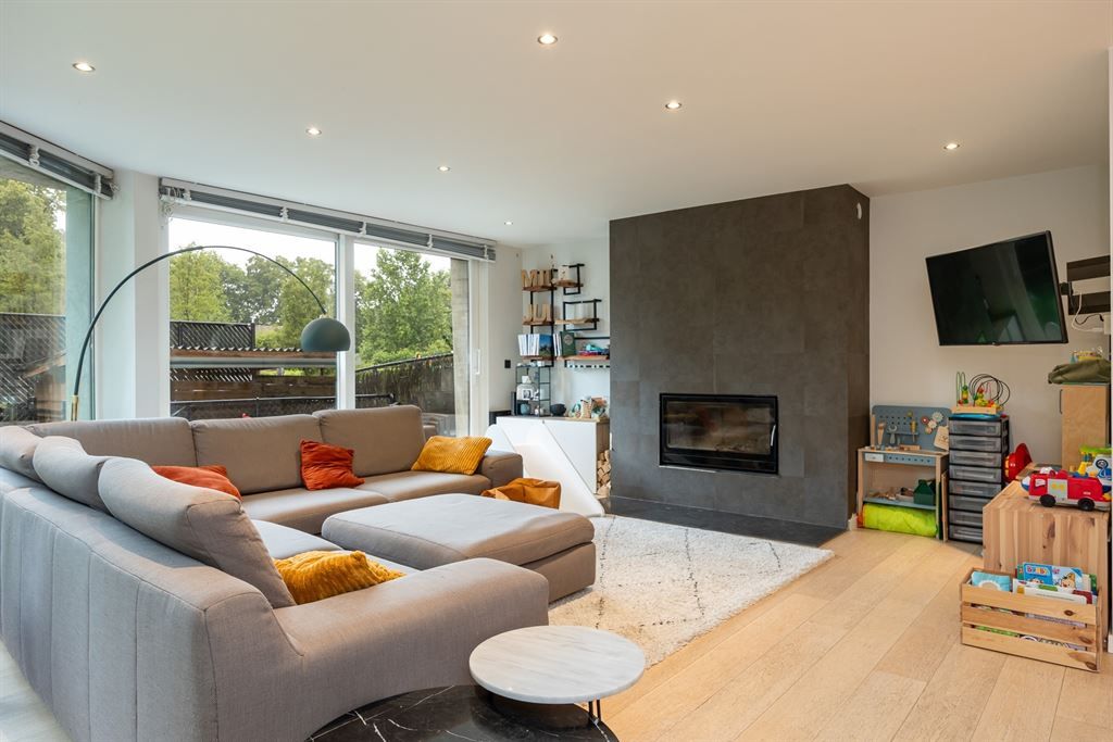Ruime instapklare woning in hartje Sterrebeek foto {{pictureIndex}}