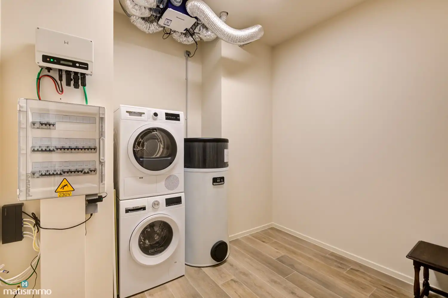 RECENT INSTAPKLAAR GELIJKVLOERS APPARTEMENT MET AIRCO, ZONNEPANELEN EN PARKEERPLAATS NABIJ HET CENTRUM VAN BILZEN foto 9