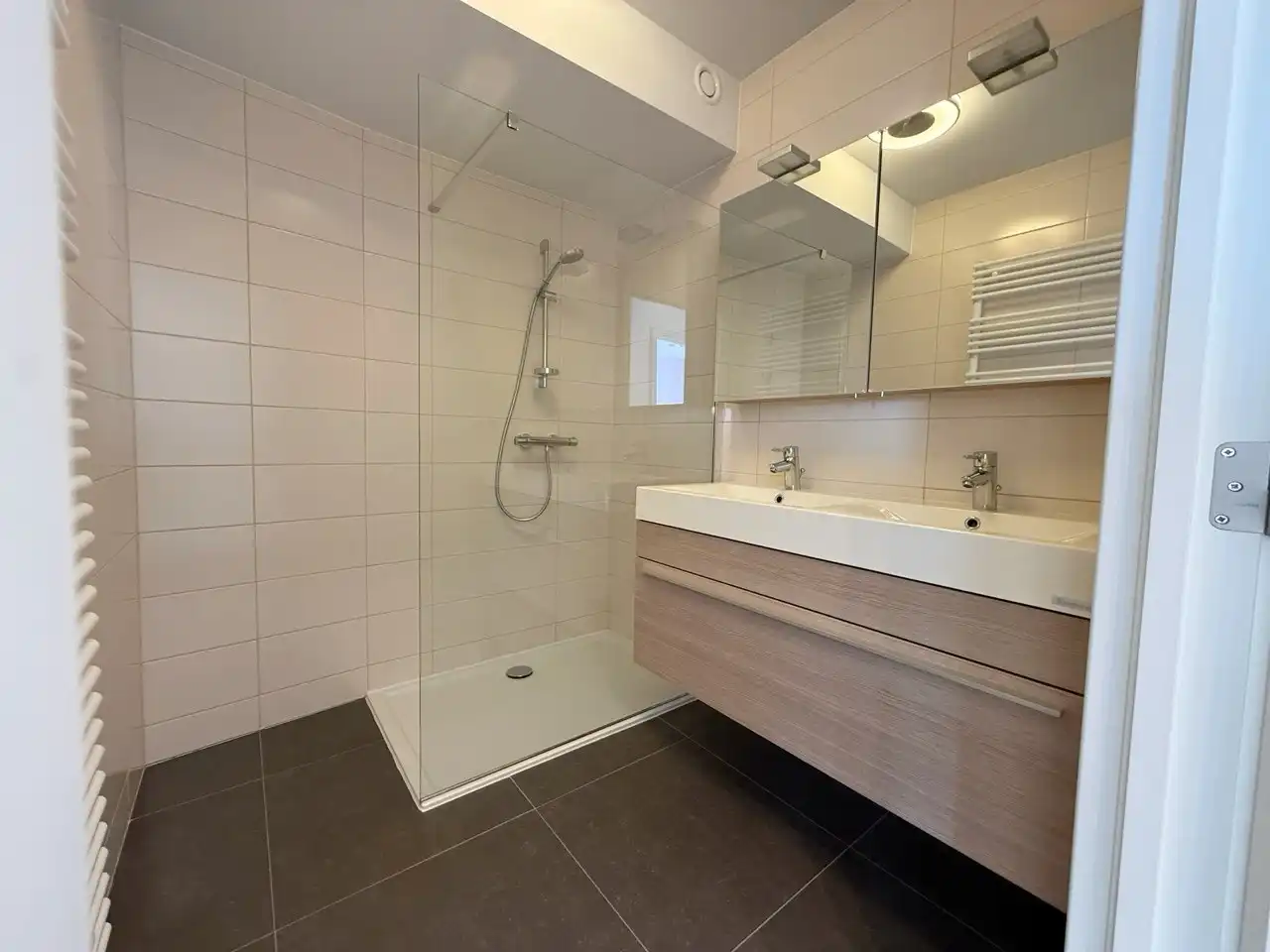 Recent appartement met kwalitatieve afwerking te Oostende foto 9