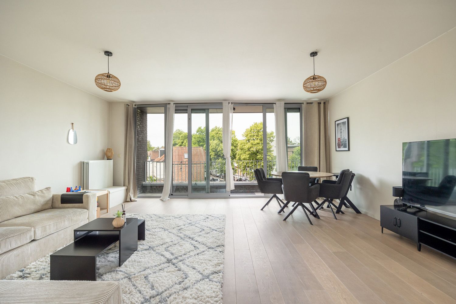 Energiezuinig (EPC A!) en verhuurd 2 slk-appartement (90m²) in een kwaliteitsvol en recent gebouw op de grens Mortsel/Berchem met optionele ondergrondse parking foto 6