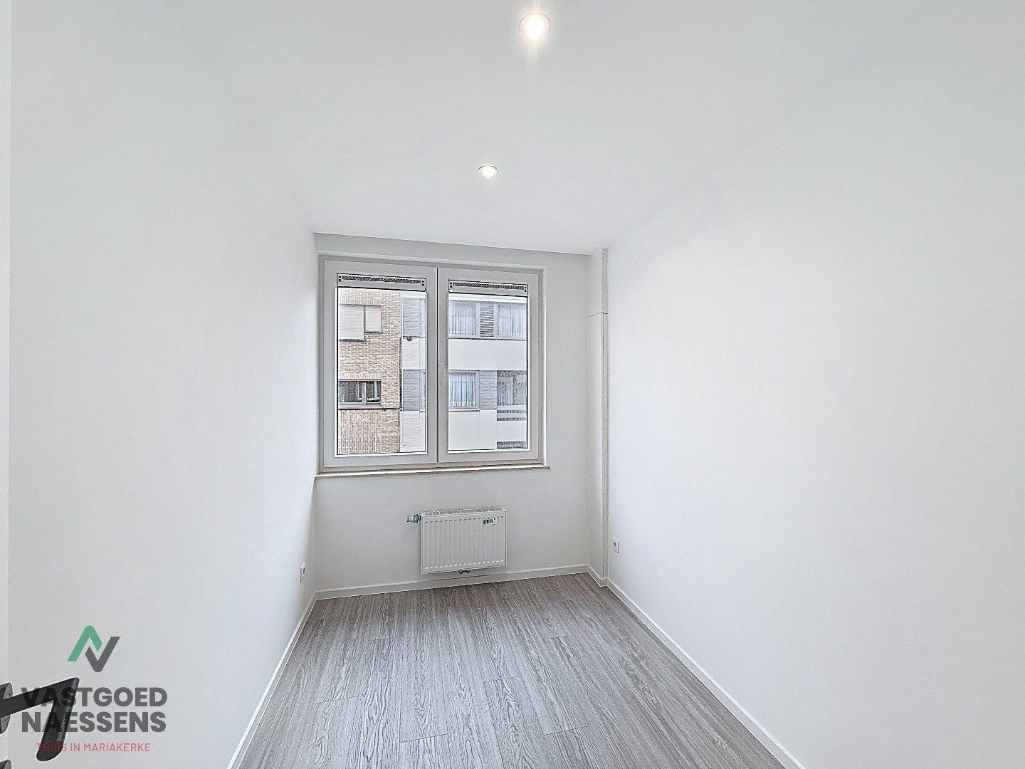 VOLLEDIG GERENOVEERDE WONING MET TUIN / 5 SLPK  foto 17