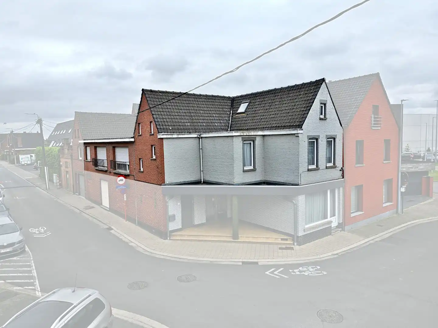 Lichtervelde - Ruim multifunctioneel pand op toplocatie! foto 2