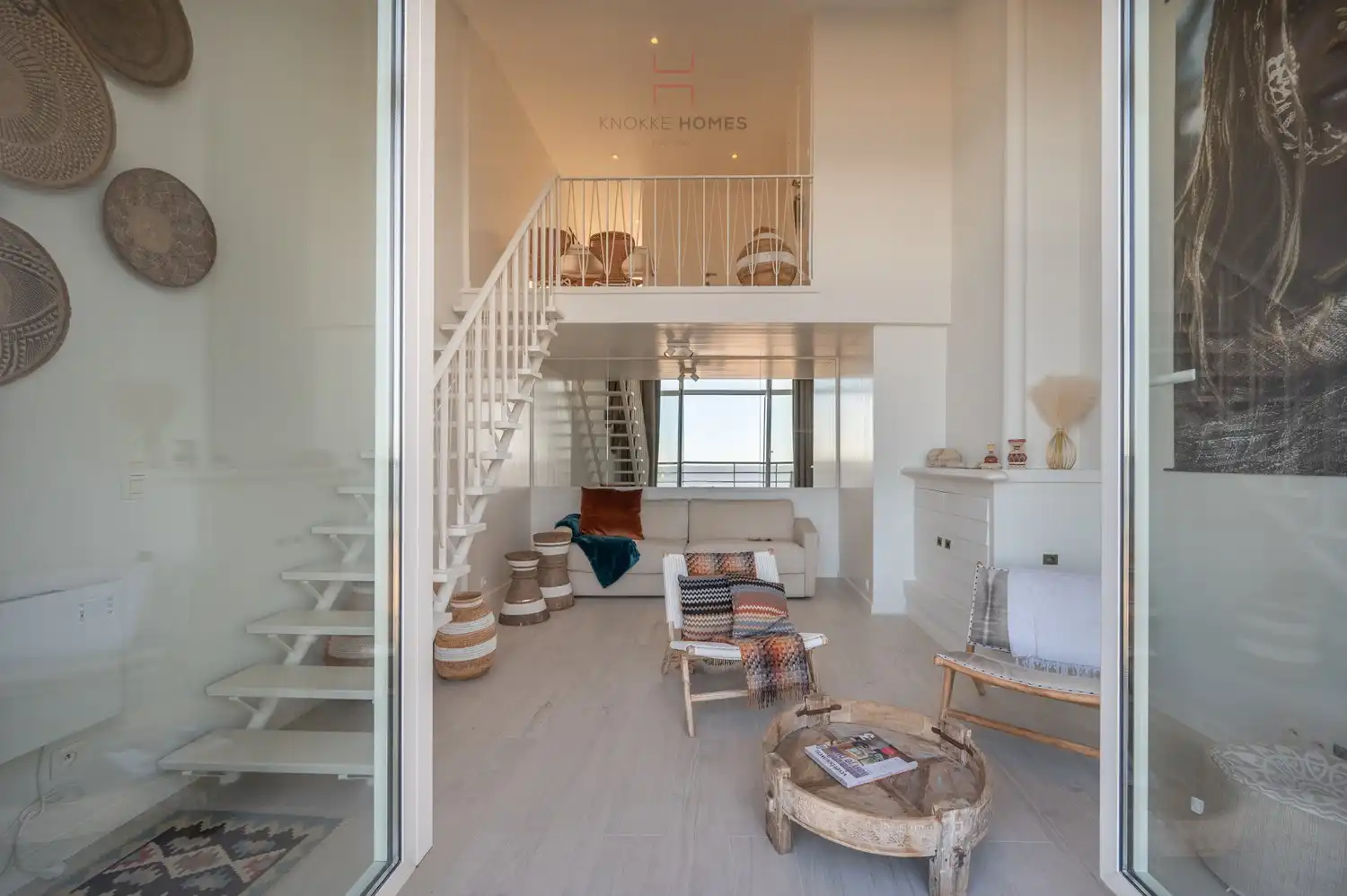 Exclusieve mezzanine-studio met panoramisch zeezicht. foto 5