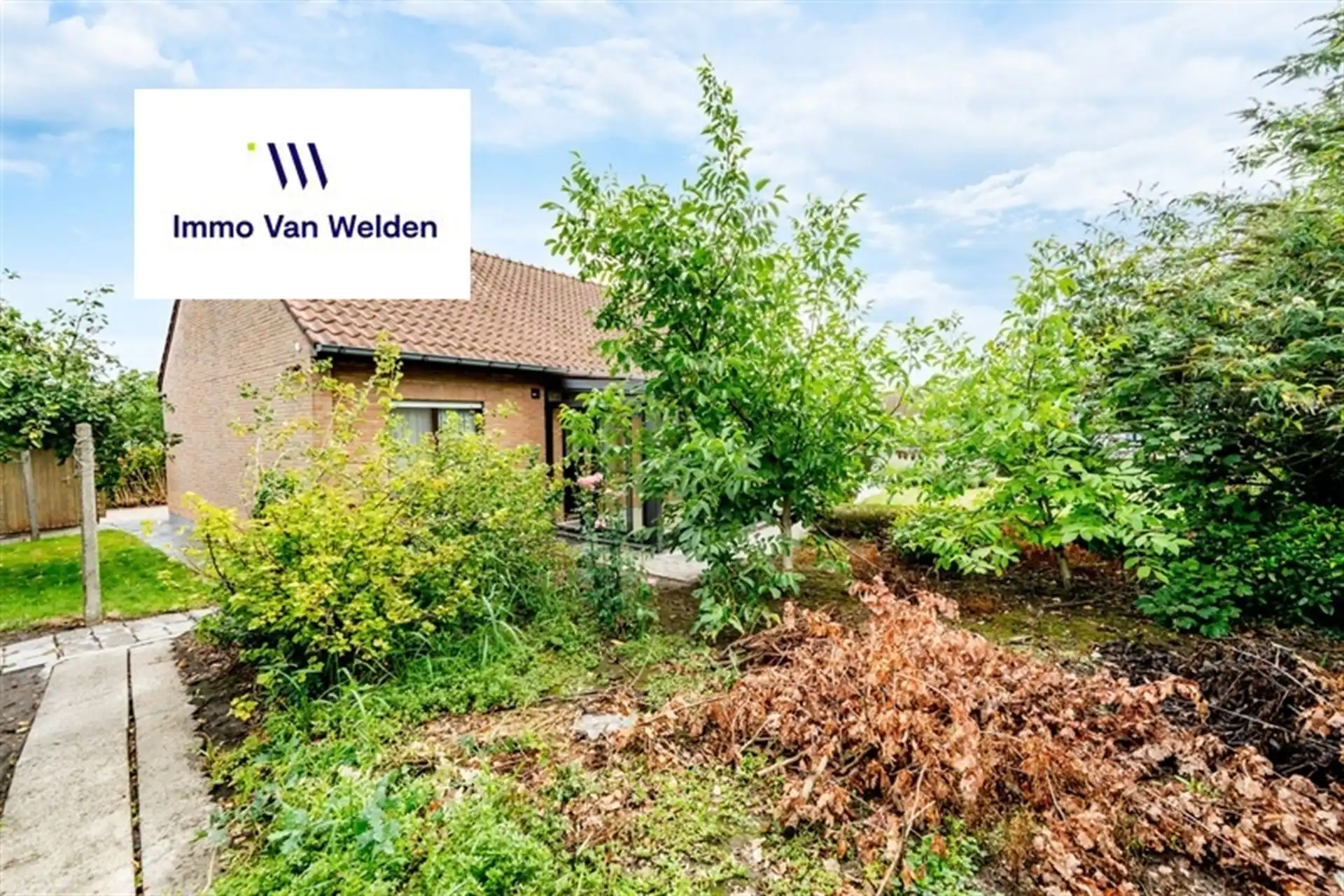 Vrijstaande woning met uitzonderlijk ruim perceel en landelijk uitzicht foto 34