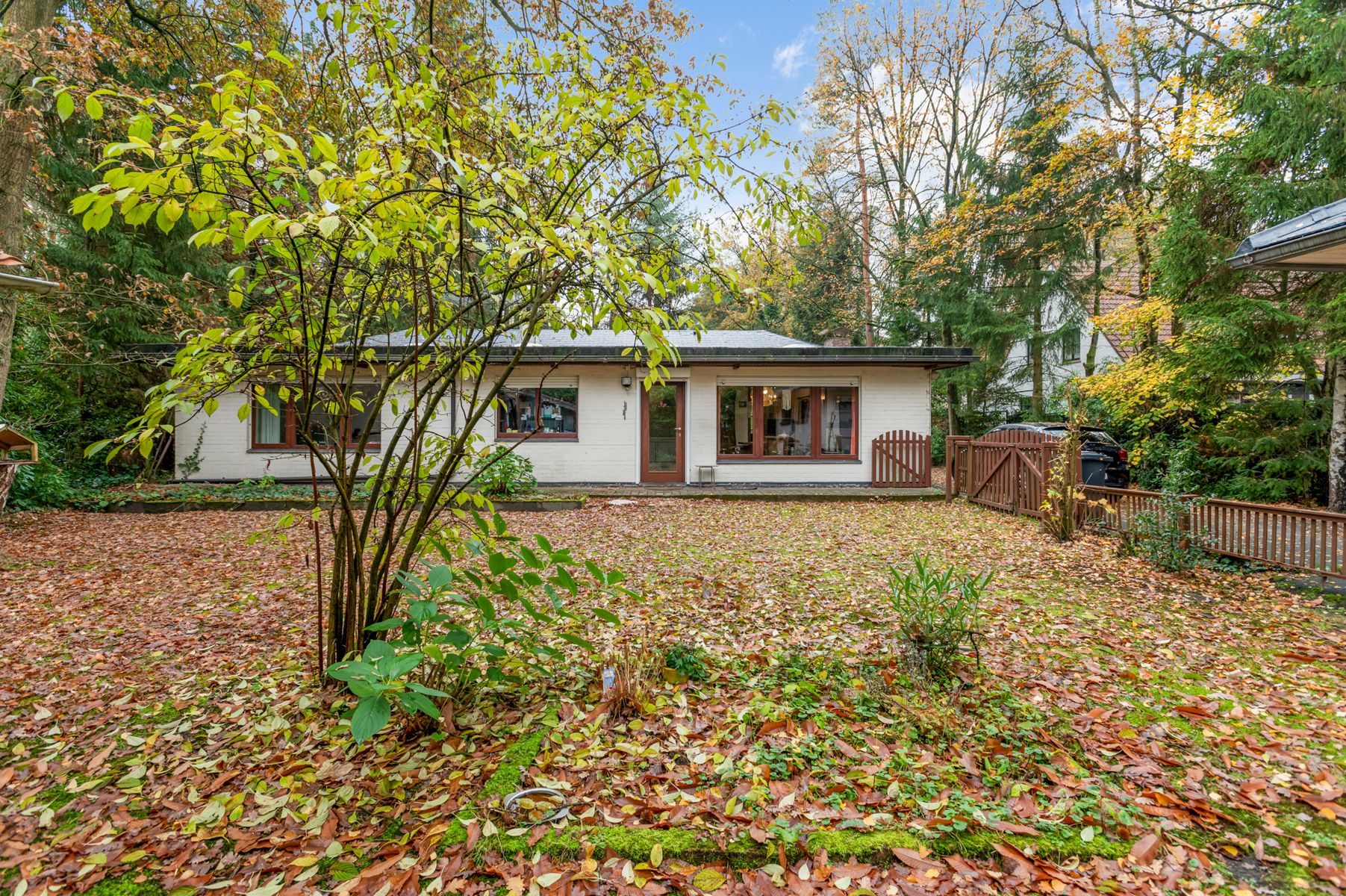 Te renoveren gelijkvloers landhuis op een perceel van ca. 1475 m² foto 2