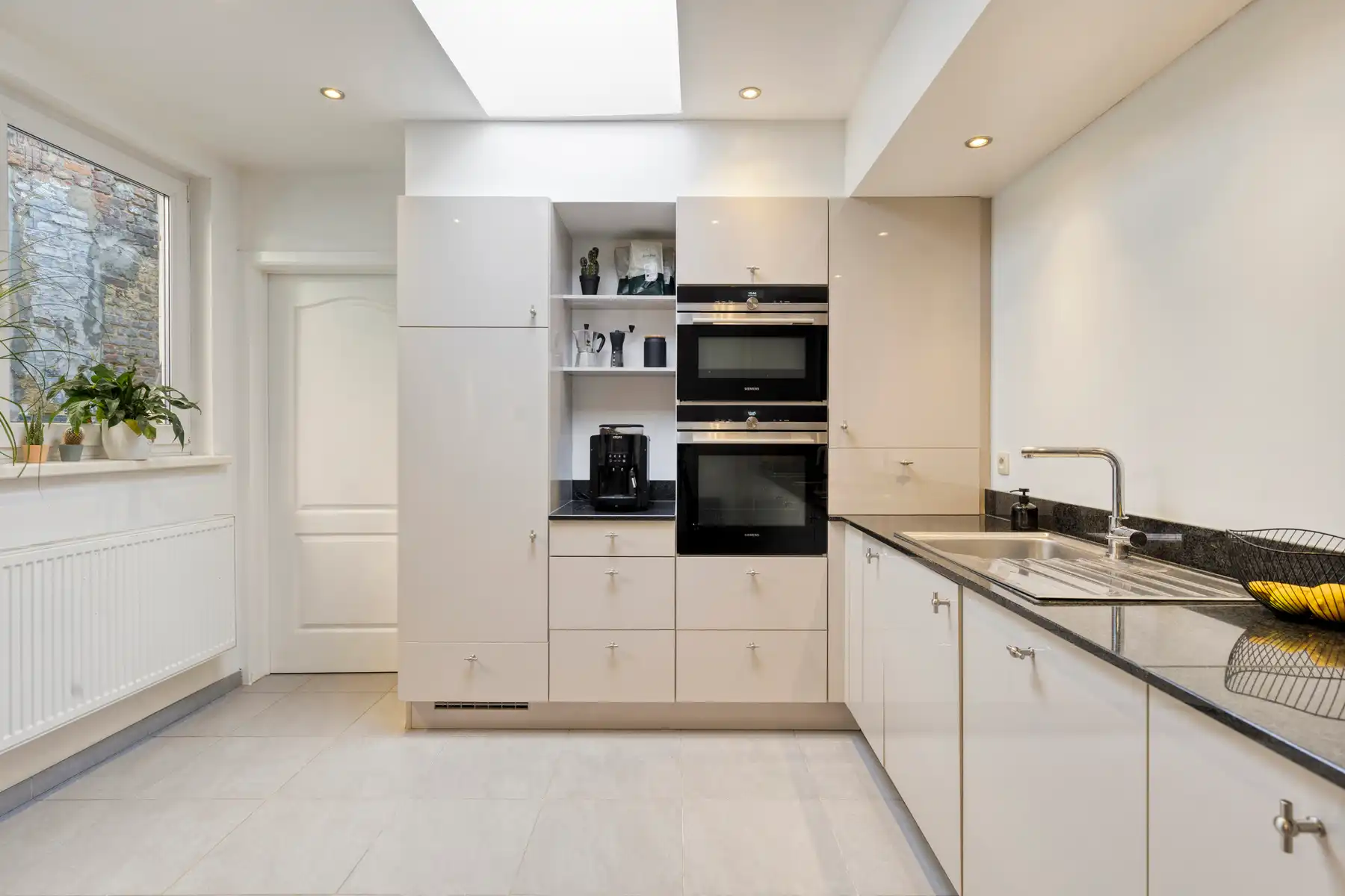 Instapklare & gerenoveerde tweegevelwoning met 4 slaapkamers foto 10